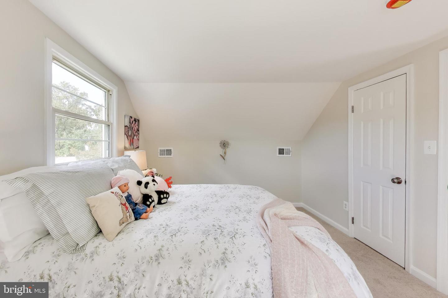 2107 PATRICK ST, WOODBRIDGE, Virginia 22191, 4 Bedrooms Bedrooms, ,2 BathroomsBathrooms,Residential,For sale,2107 PATRICK ST,VAPW2105370 MLS # VAPW2105370