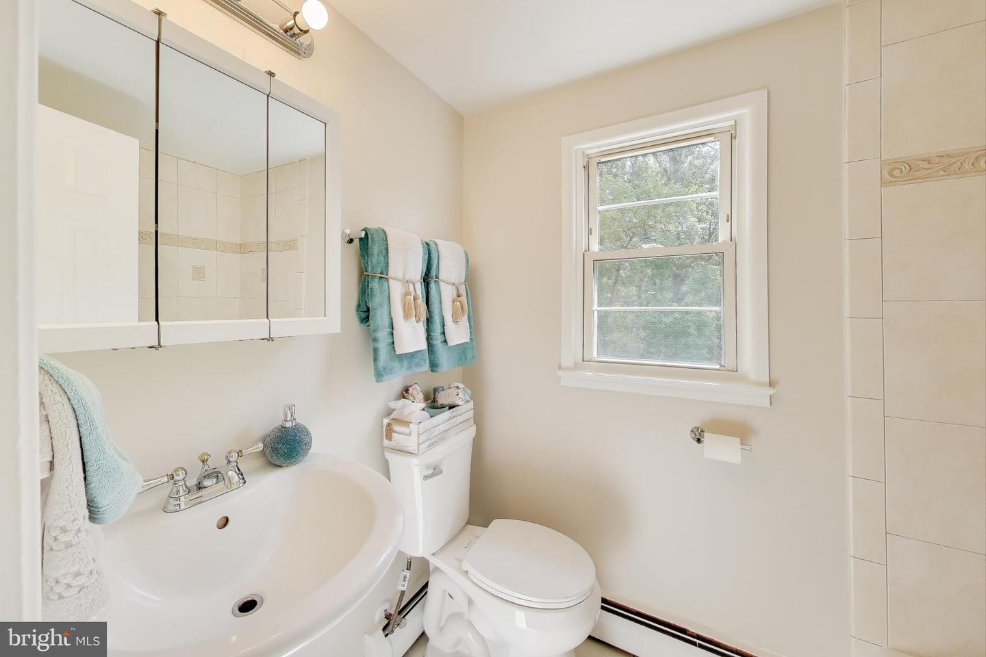 2107 PATRICK ST, WOODBRIDGE, Virginia 22191, 4 Bedrooms Bedrooms, ,2 BathroomsBathrooms,Residential,For sale,2107 PATRICK ST,VAPW2105370 MLS # VAPW2105370