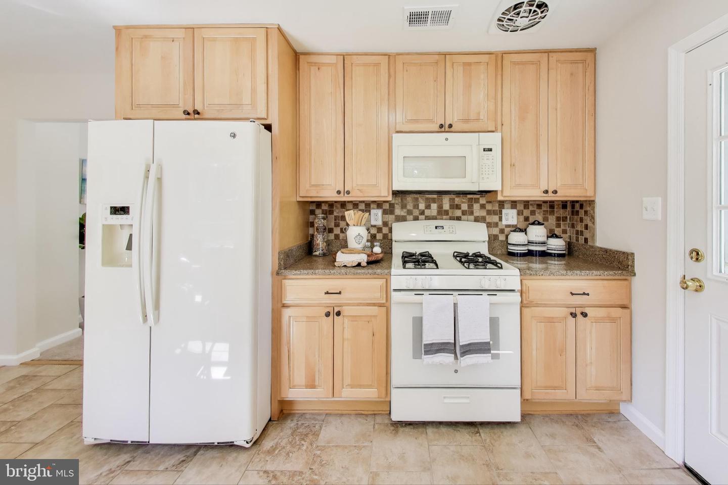2107 PATRICK ST, WOODBRIDGE, Virginia 22191, 4 Bedrooms Bedrooms, ,2 BathroomsBathrooms,Residential,For sale,2107 PATRICK ST,VAPW2105370 MLS # VAPW2105370