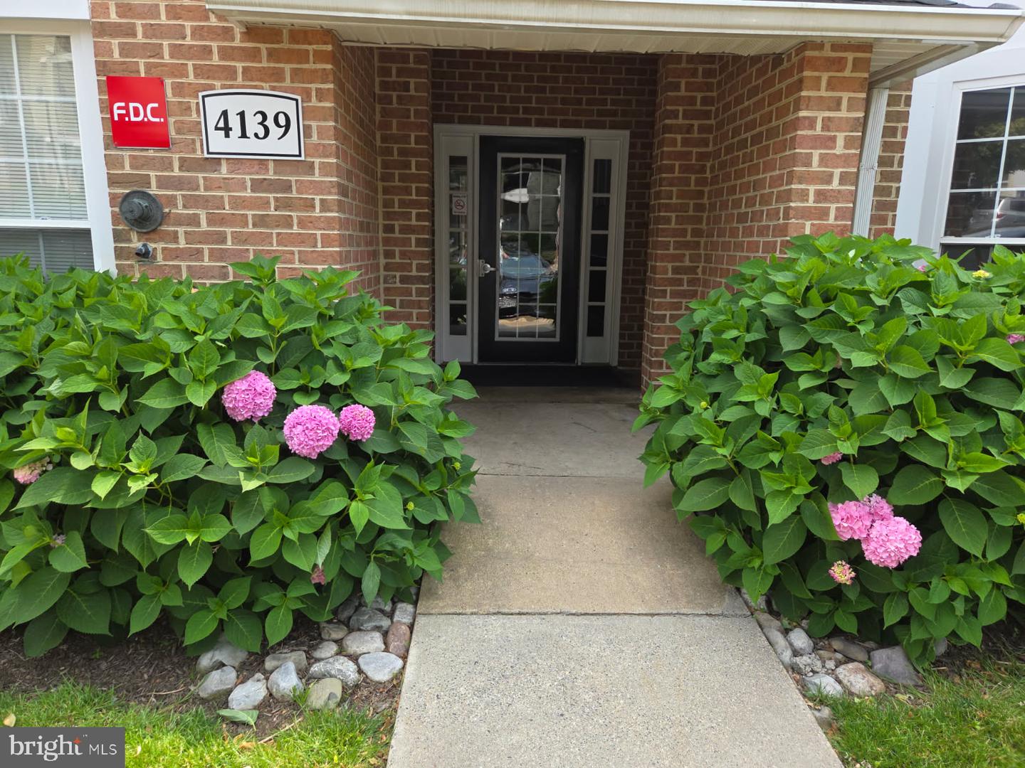 4139 FOUNTAINSIDE LN #F-301, FAIRFAX, Virginia 22030, 3 Bedrooms Bedrooms, ,2 BathroomsBathrooms,Residential,For sale,4139 FOUNTAINSIDE LN #F-301,VAFX2272678 MLS # VAFX2272678