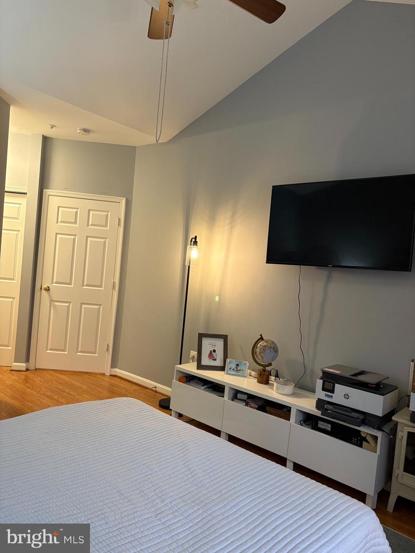 4139 FOUNTAINSIDE LN #F-301, FAIRFAX, Virginia 22030, 3 Bedrooms Bedrooms, ,2 BathroomsBathrooms,Residential,For sale,4139 FOUNTAINSIDE LN #F-301,VAFX2272678 MLS # VAFX2272678