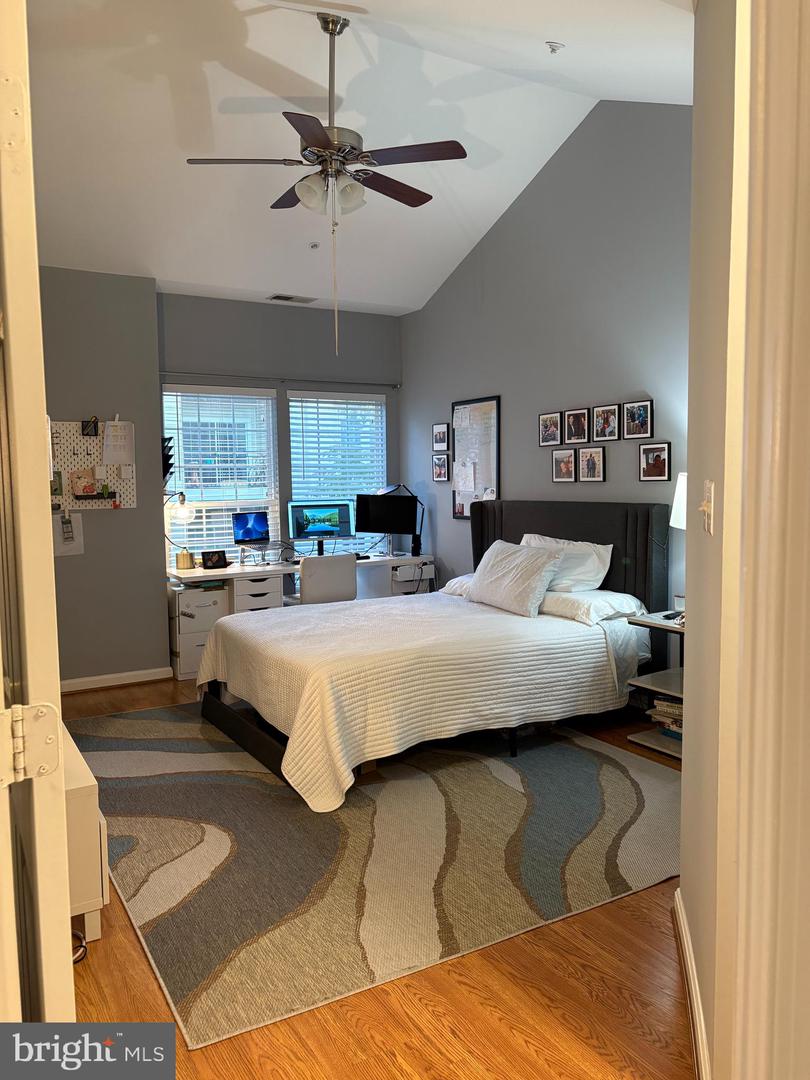 4139 FOUNTAINSIDE LN #F-301, FAIRFAX, Virginia 22030, 3 Bedrooms Bedrooms, ,2 BathroomsBathrooms,Residential,For sale,4139 FOUNTAINSIDE LN #F-301,VAFX2272678 MLS # VAFX2272678
