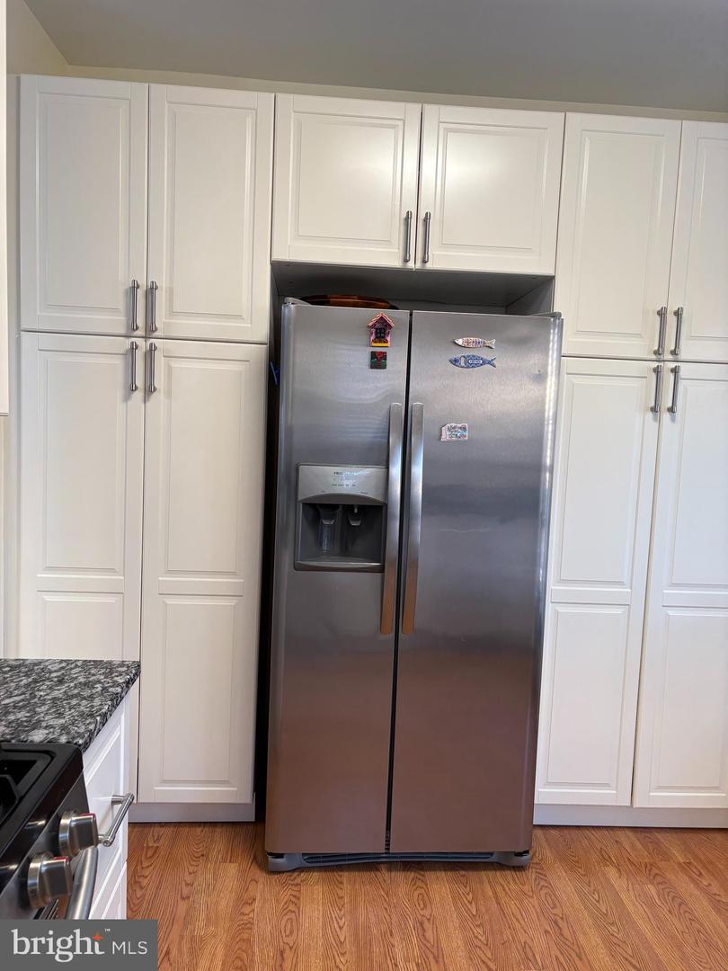 4139 FOUNTAINSIDE LN #F-301, FAIRFAX, Virginia 22030, 3 Bedrooms Bedrooms, ,2 BathroomsBathrooms,Residential,For sale,4139 FOUNTAINSIDE LN #F-301,VAFX2272678 MLS # VAFX2272678