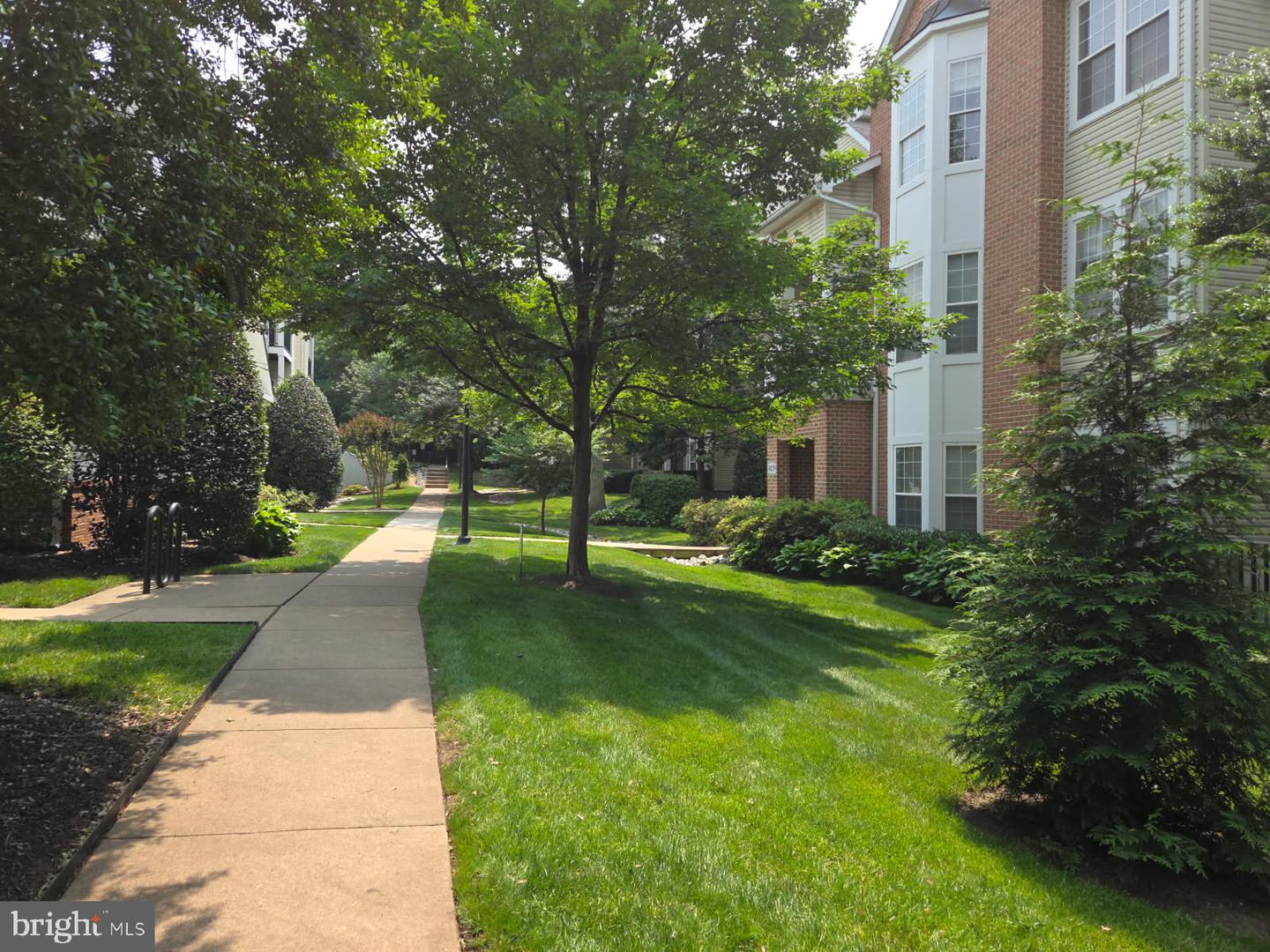 4139 FOUNTAINSIDE LN #F-301, FAIRFAX, Virginia 22030, 3 Bedrooms Bedrooms, ,2 BathroomsBathrooms,Residential,For sale,4139 FOUNTAINSIDE LN #F-301,VAFX2272678 MLS # VAFX2272678