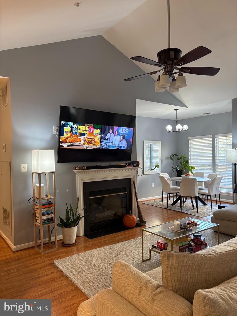 4139 FOUNTAINSIDE LN #F-301, FAIRFAX, Virginia 22030, 3 Bedrooms Bedrooms, ,2 BathroomsBathrooms,Residential,For sale,4139 FOUNTAINSIDE LN #F-301,VAFX2272678 MLS # VAFX2272678
