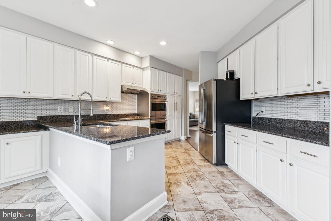15181 STILLFIELD PL, CENTREVILLE, Virginia 20120, 4 Bedrooms Bedrooms, ,3 BathroomsBathrooms,Residential,For sale,15181 STILLFIELD PL,VAFX2272716 MLS # VAFX2272716