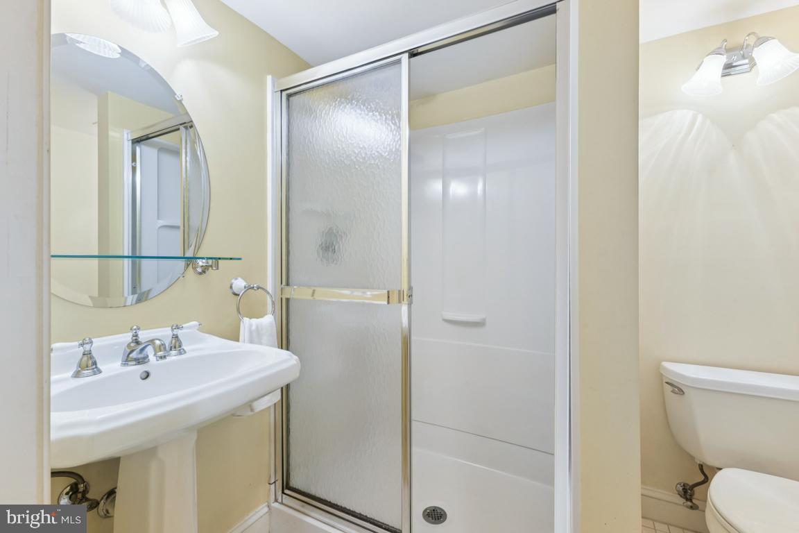 15181 STILLFIELD PL, CENTREVILLE, Virginia 20120, 4 Bedrooms Bedrooms, ,3 BathroomsBathrooms,Residential,For sale,15181 STILLFIELD PL,VAFX2272716 MLS # VAFX2272716