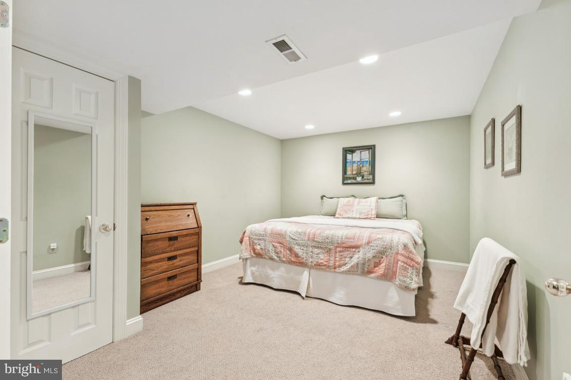 15181 STILLFIELD PL, CENTREVILLE, Virginia 20120, 4 Bedrooms Bedrooms, ,3 BathroomsBathrooms,Residential,For sale,15181 STILLFIELD PL,VAFX2272716 MLS # VAFX2272716