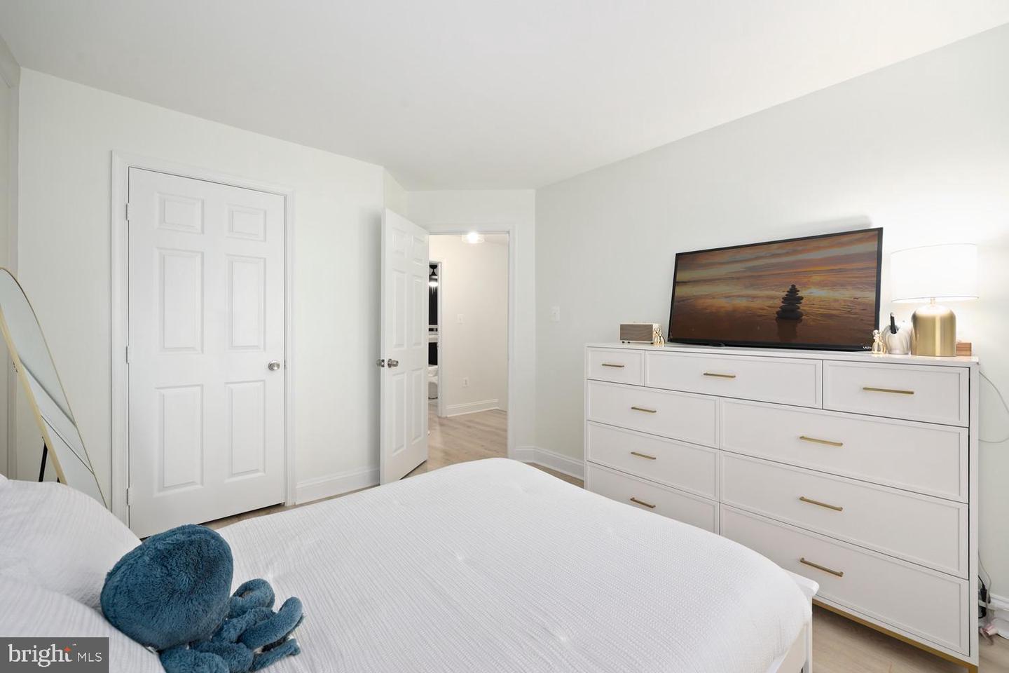14415 GLENCREST CIR #112, CENTREVILLE, Virginia 20120, 3 Bedrooms Bedrooms, ,2 BathroomsBathrooms,Residential,For sale,14415 GLENCREST CIR #112,VAFX2272722 MLS # VAFX2272722