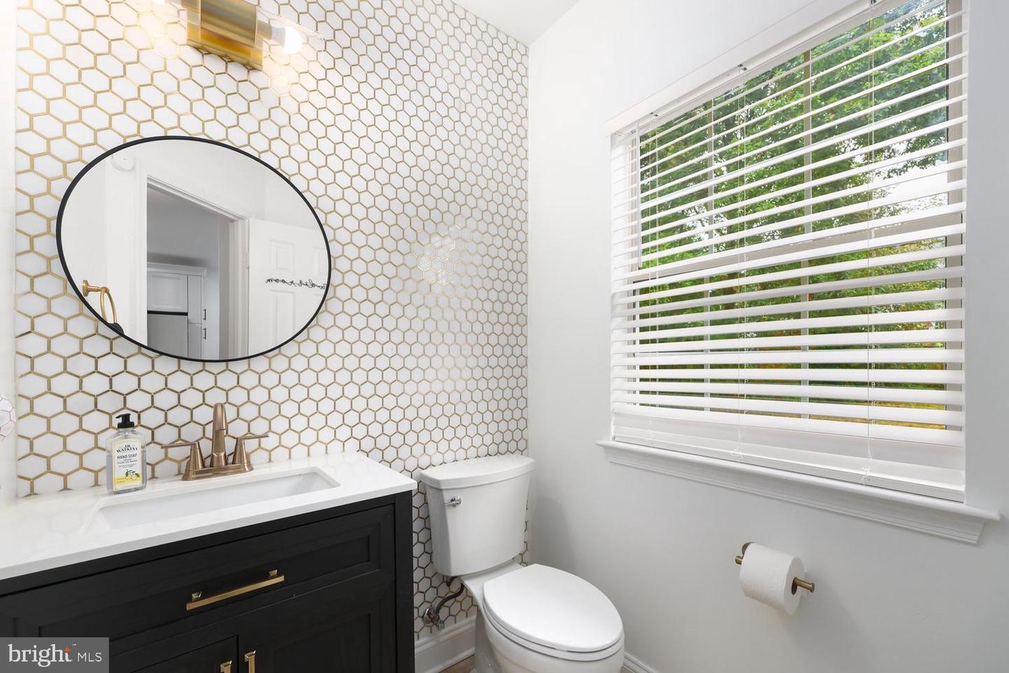 14415 GLENCREST CIR #112, CENTREVILLE, Virginia 20120, 3 Bedrooms Bedrooms, ,2 BathroomsBathrooms,Residential,For sale,14415 GLENCREST CIR #112,VAFX2272722 MLS # VAFX2272722