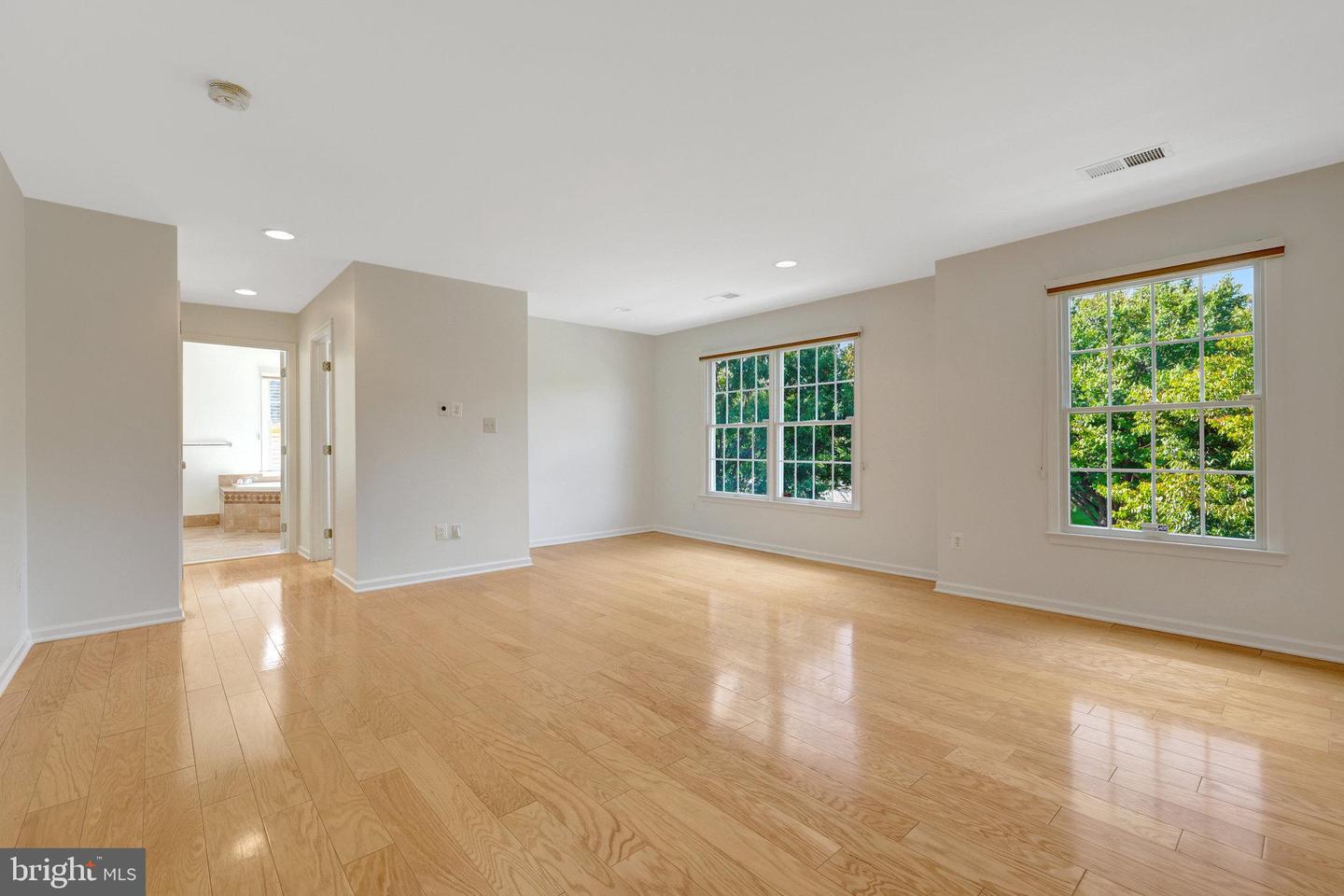 20250 MILLSTEAD DR, ASHBURN, Virginia 20147, 4 Bedrooms Bedrooms, ,3 BathroomsBathrooms,Residential,For sale,20250 MILLSTEAD DR,VALO2108322 MLS # VALO2108322