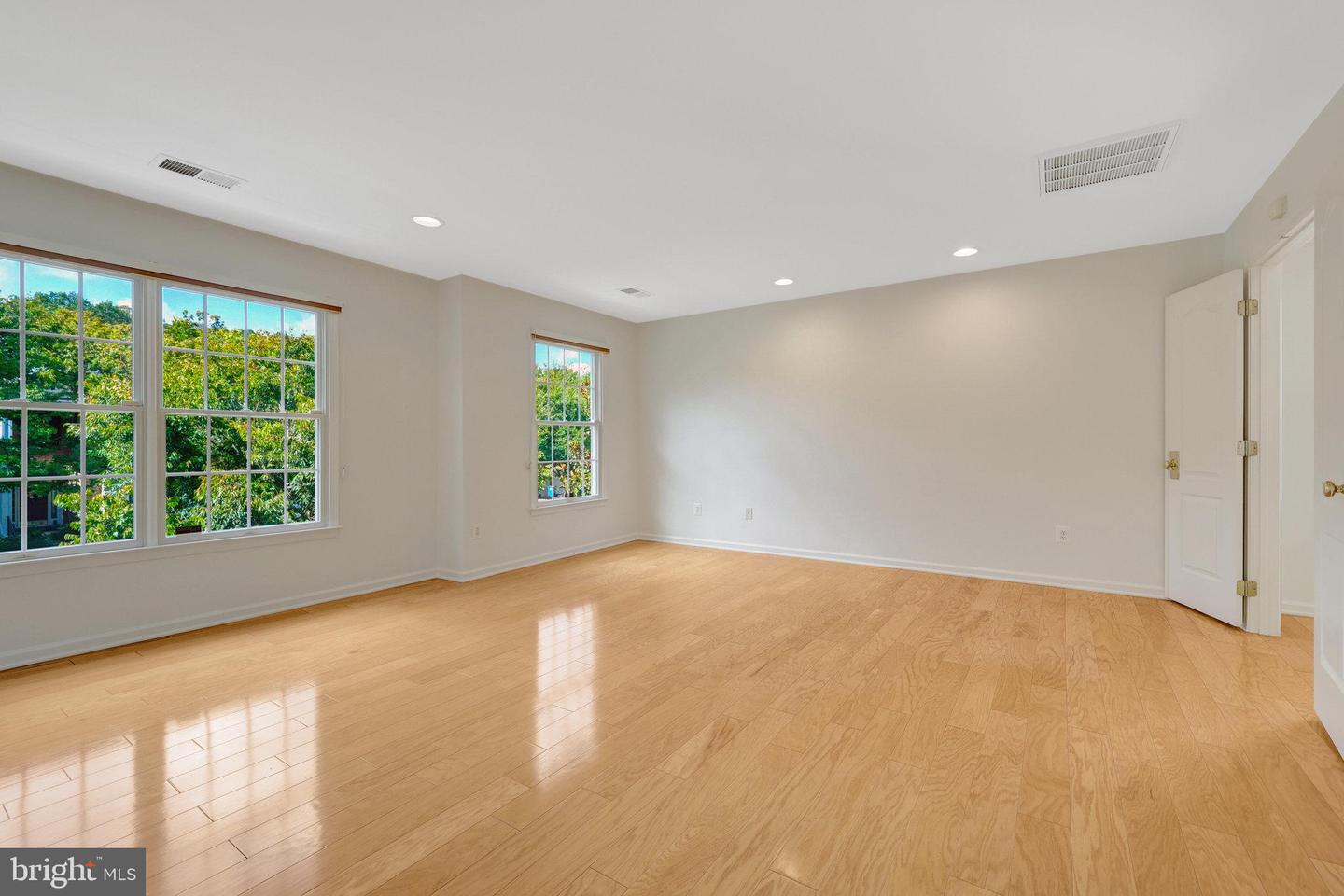 20250 MILLSTEAD DR, ASHBURN, Virginia 20147, 4 Bedrooms Bedrooms, ,3 BathroomsBathrooms,Residential,For sale,20250 MILLSTEAD DR,VALO2108322 MLS # VALO2108322