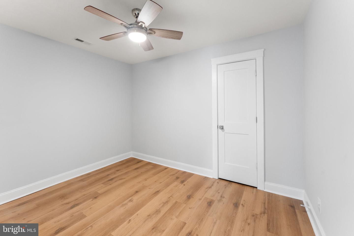 72 JAMES LN, WEEMS, Virginia 22576, 2 Bedrooms Bedrooms, ,1 BathroomBathrooms,Residential,For sale,72 JAMES LN,VALV2000884 MLS # VALV2000884
