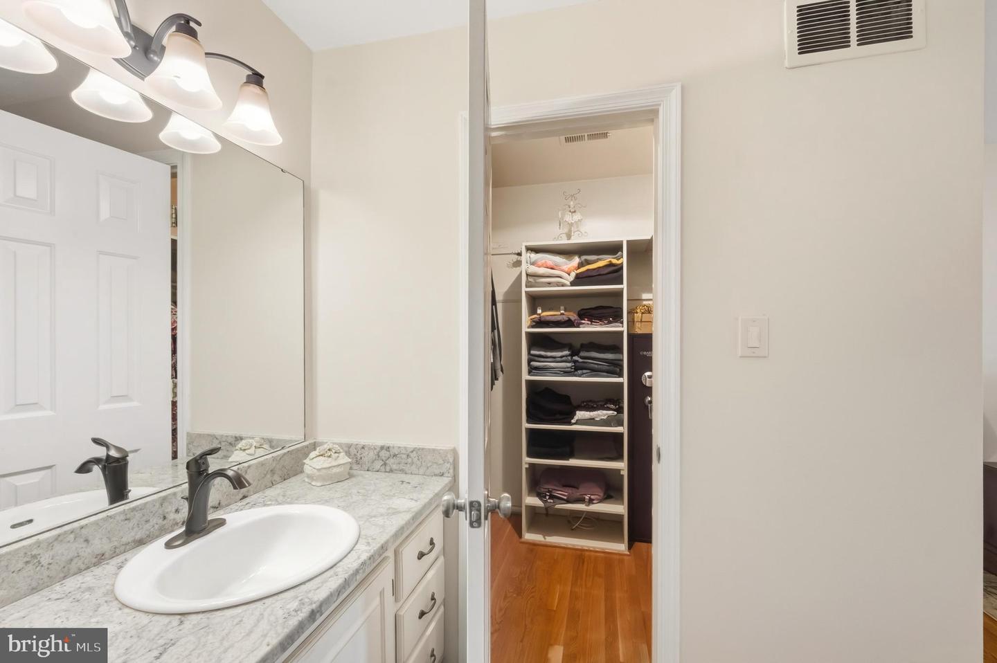 17412 MADISON AVE, HAMILTON, Virginia 20158, 4 Bedrooms Bedrooms, ,2 BathroomsBathrooms,Residential,For sale,17412 MADISON AVE,VALO2108374 MLS # VALO2108374