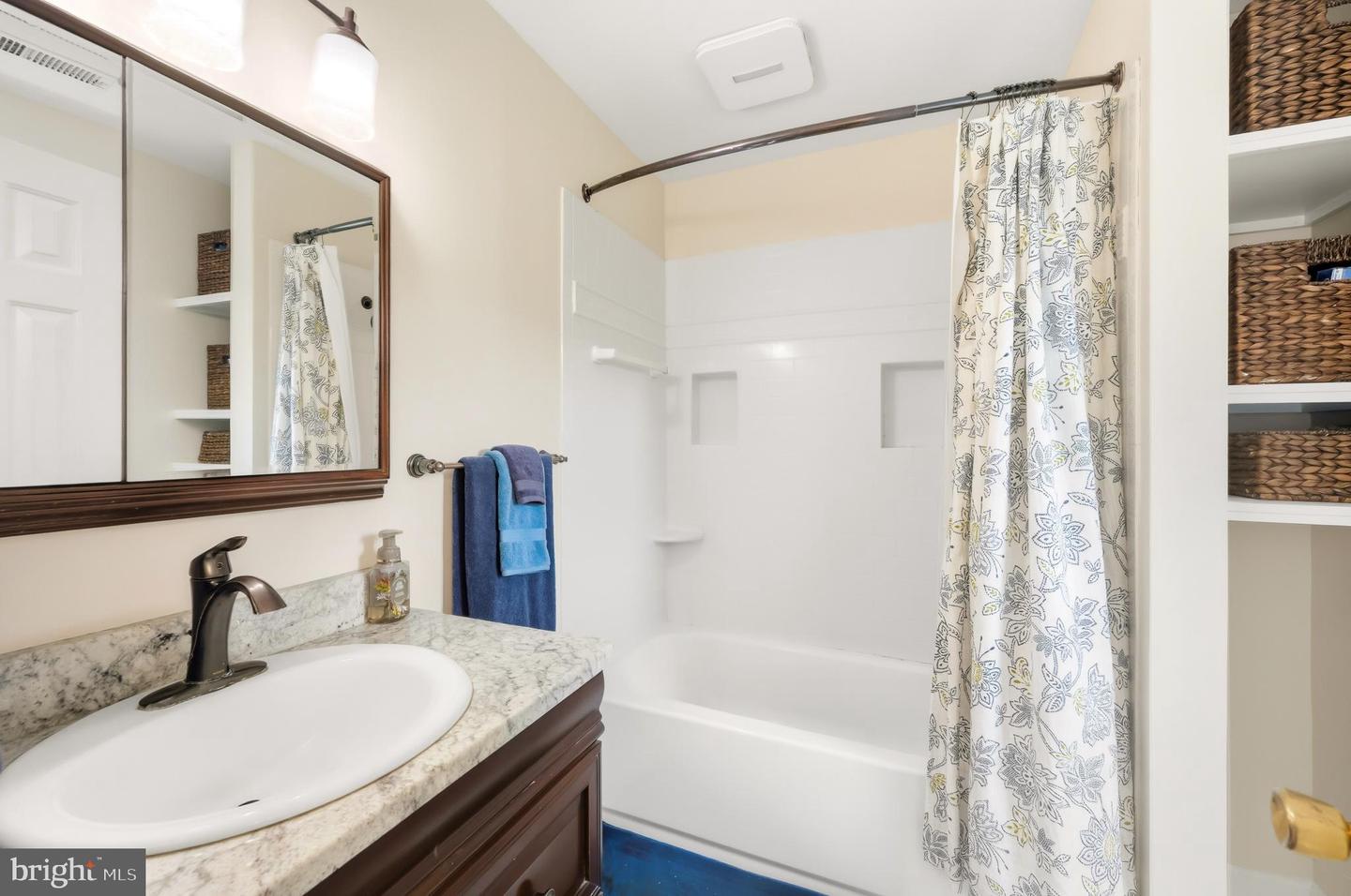 17412 MADISON AVE, HAMILTON, Virginia 20158, 4 Bedrooms Bedrooms, ,2 BathroomsBathrooms,Residential,For sale,17412 MADISON AVE,VALO2108374 MLS # VALO2108374