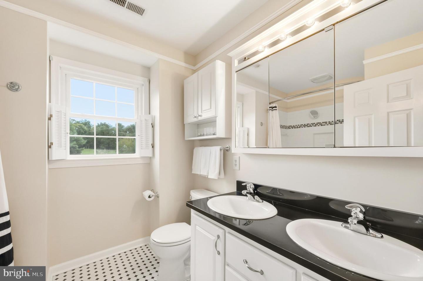 17412 MADISON AVE, HAMILTON, Virginia 20158, 4 Bedrooms Bedrooms, ,2 BathroomsBathrooms,Residential,For sale,17412 MADISON AVE,VALO2108374 MLS # VALO2108374