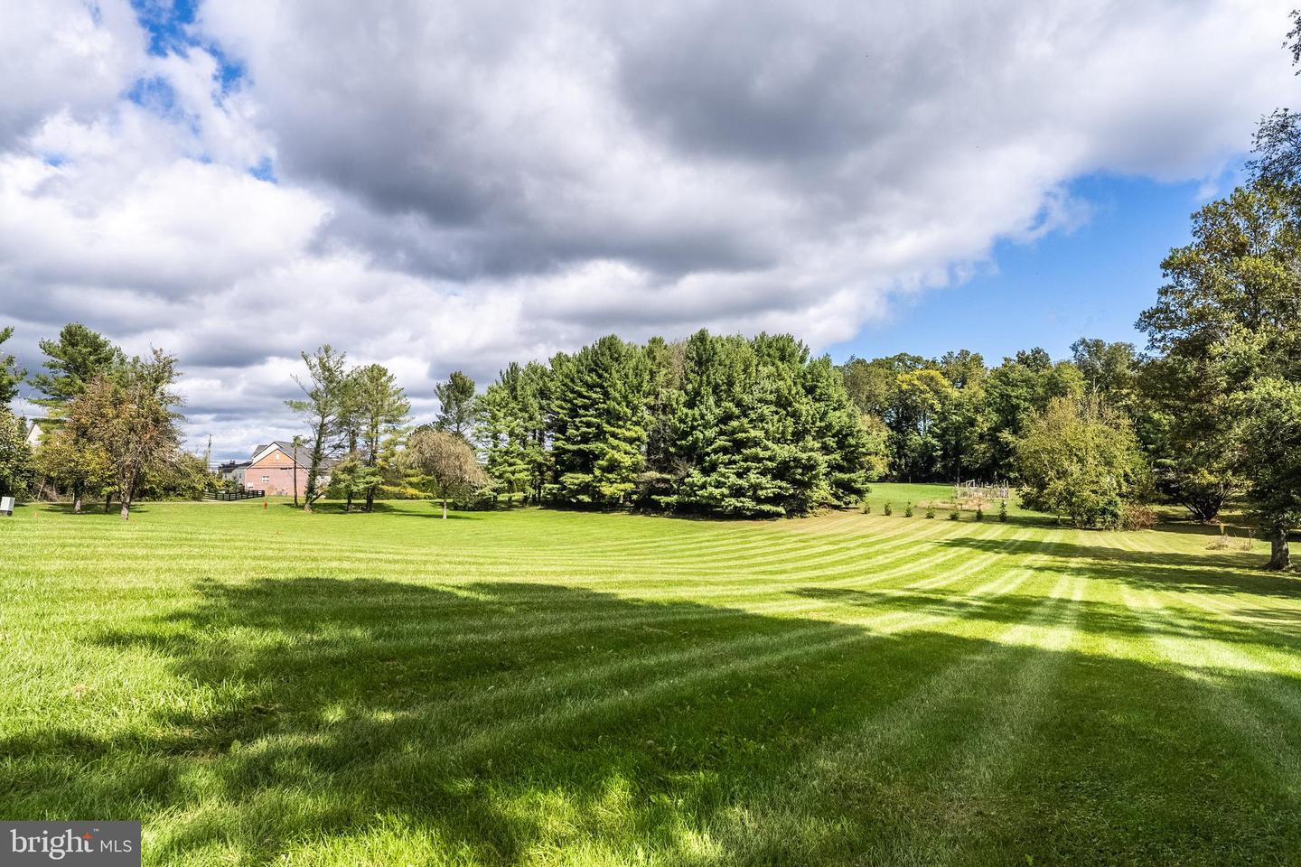 17412 MADISON AVE, HAMILTON, Virginia 20158, 4 Bedrooms Bedrooms, ,2 BathroomsBathrooms,Residential,For sale,17412 MADISON AVE,VALO2108374 MLS # VALO2108374