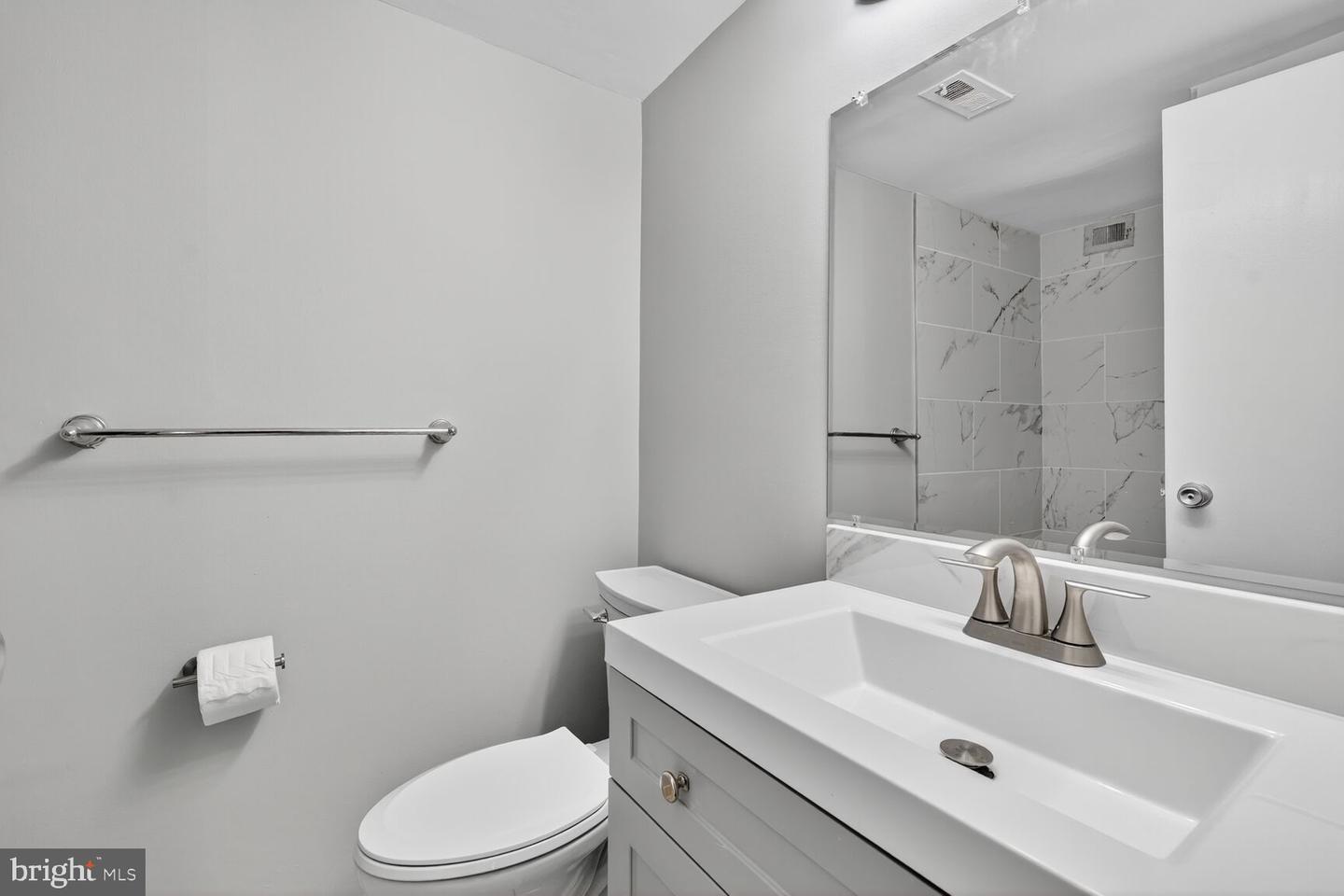 6001 ARLINGTON BLVD #118, FALLS CHURCH, Virginia 22044, 2 Bedrooms Bedrooms, ,2 BathroomsBathrooms,Residential,For sale,6001 ARLINGTON BLVD #118,VAFX2273128 MLS # VAFX2273128 6001 ARLINGTON BLVD #118, FALLS CHURCH, Virginia 22044, 2 Bedrooms Bedrooms, ,2 BathroomsBathrooms,Residential,For sale,6001 ARLINGTON BLVD #118,VAFX2273128 MLS # VAFX2273128