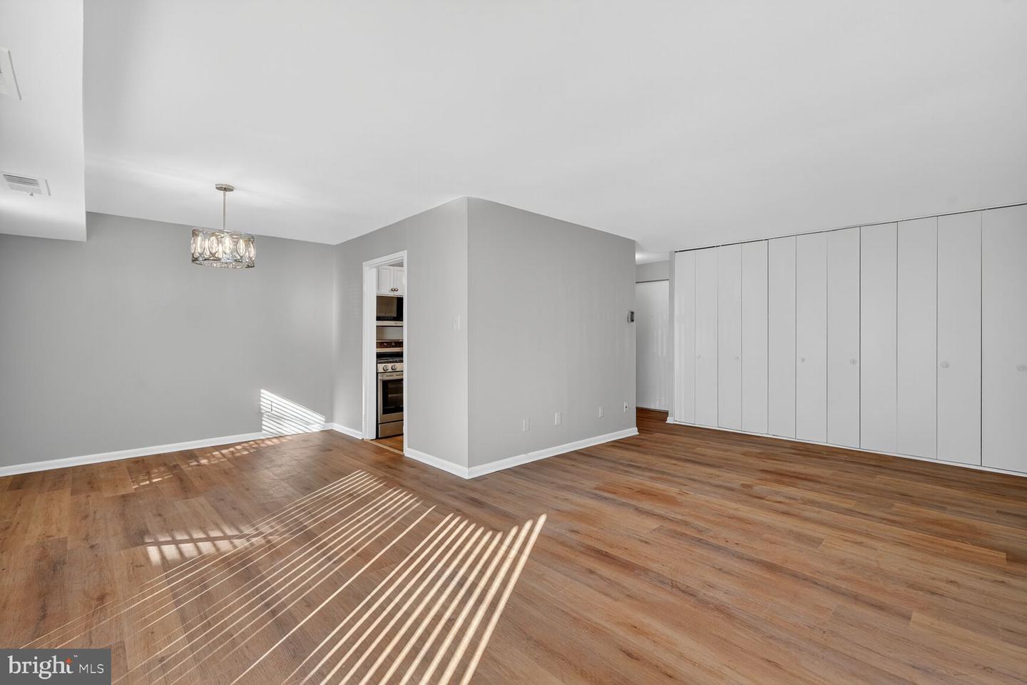 6001 ARLINGTON BLVD #118, FALLS CHURCH, Virginia 22044, 2 Bedrooms Bedrooms, ,2 BathroomsBathrooms,Residential,For sale,6001 ARLINGTON BLVD #118,VAFX2273128 MLS # VAFX2273128 6001 ARLINGTON BLVD #118, FALLS CHURCH, Virginia 22044, 2 Bedrooms Bedrooms, ,2 BathroomsBathrooms,Residential,For sale,6001 ARLINGTON BLVD #118,VAFX2273128 MLS # VAFX2273128