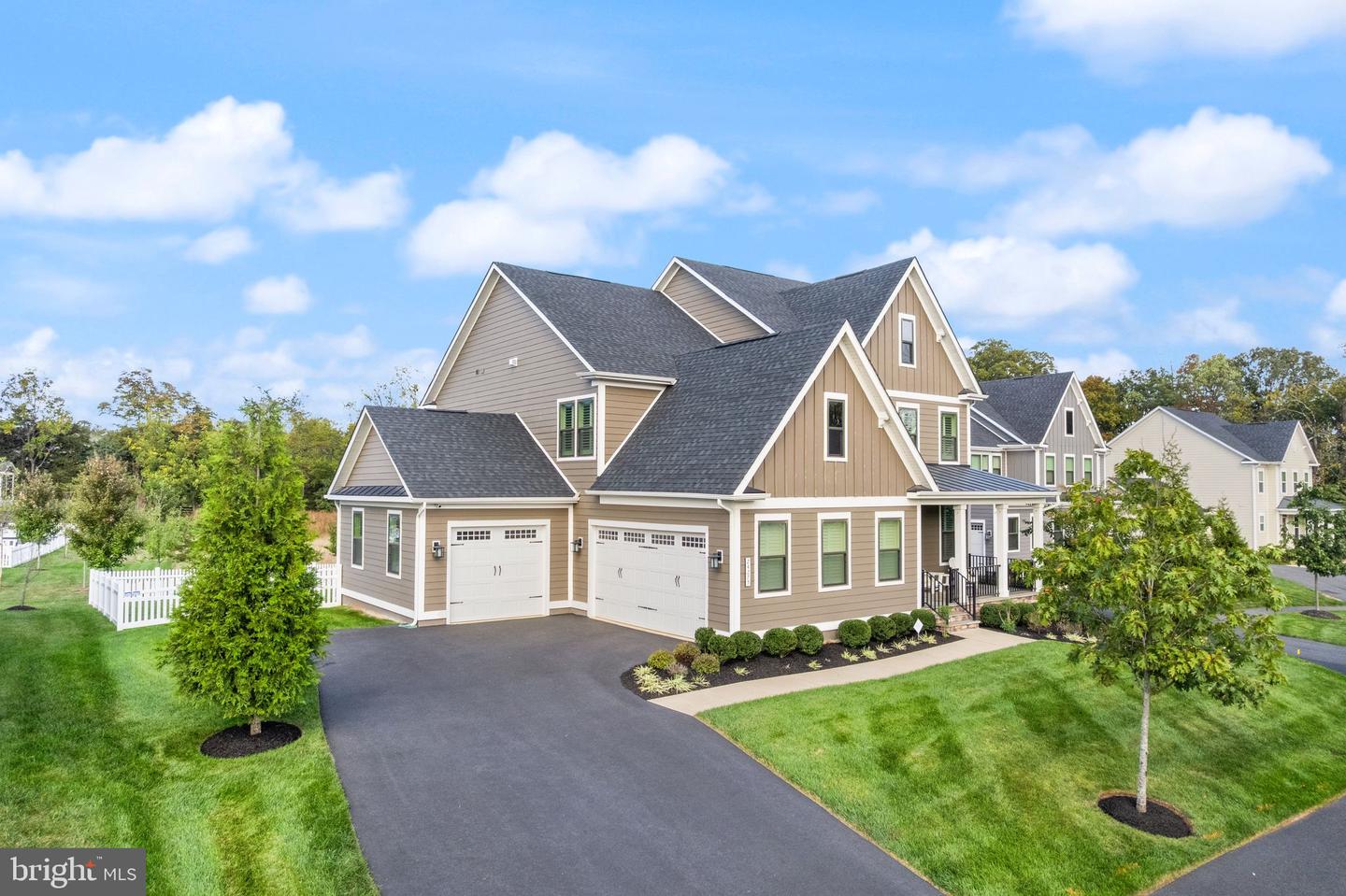 24275 SHINYLEAF CT, ALDIE, Virginia 20105, 5 Bedrooms Bedrooms, ,4 BathroomsBathrooms,Residential,For sale,24275 SHINYLEAF CT,VALO2108390 MLS # VALO2108390