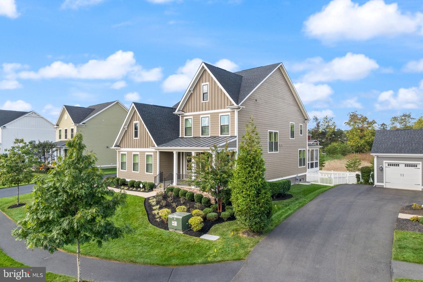 24275 SHINYLEAF CT, ALDIE, Virginia 20105, 5 Bedrooms Bedrooms, ,4 BathroomsBathrooms,Residential,For sale,24275 SHINYLEAF CT,VALO2108390 MLS # VALO2108390