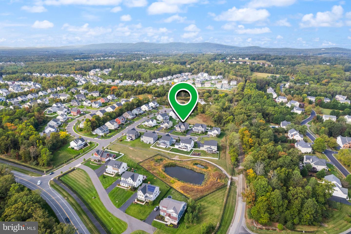 24275 SHINYLEAF CT, ALDIE, Virginia 20105, 5 Bedrooms Bedrooms, ,4 BathroomsBathrooms,Residential,For sale,24275 SHINYLEAF CT,VALO2108390 MLS # VALO2108390