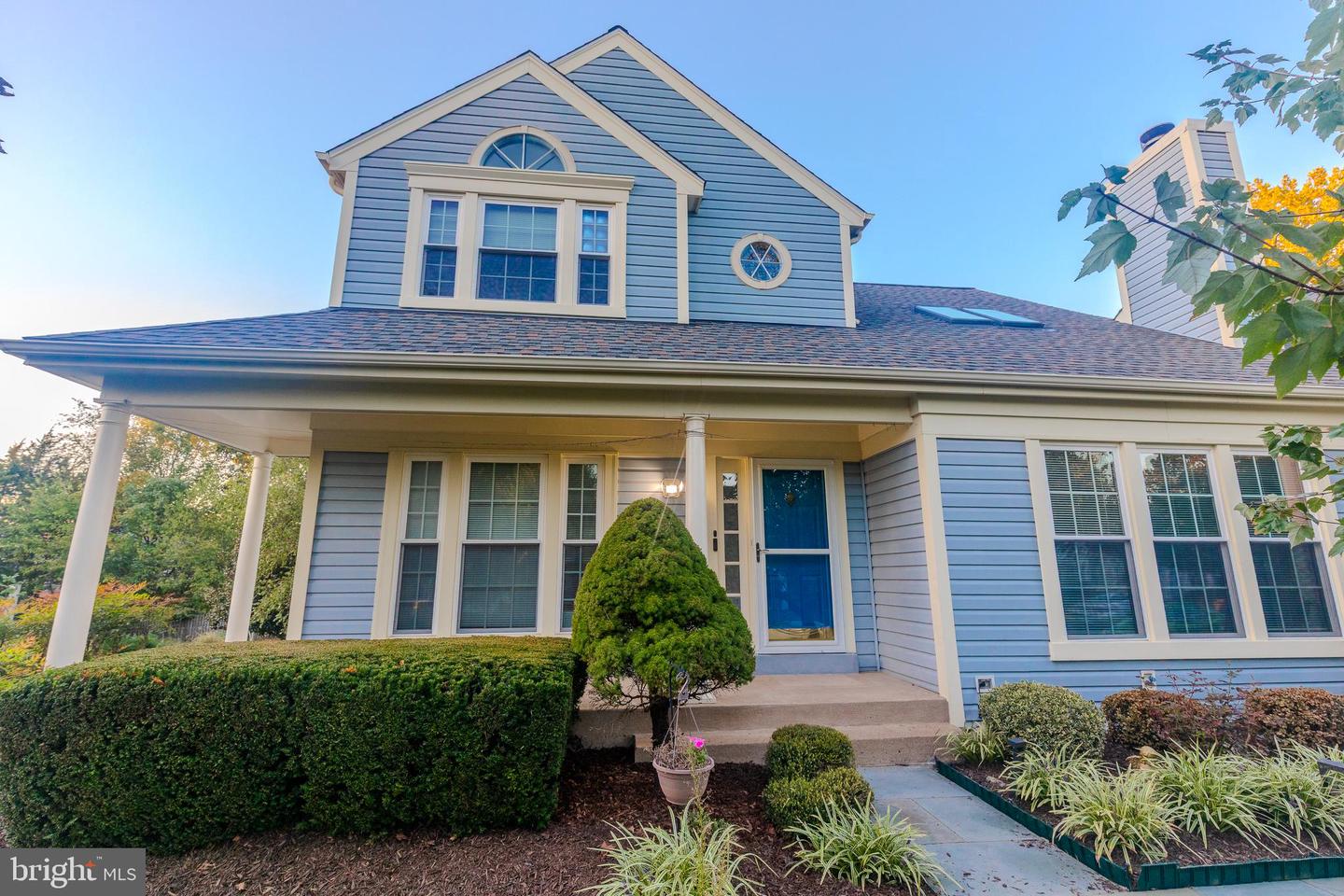 4528 WAVERLY CROSSING LN, CHANTILLY, Virginia 20151, 4 Bedrooms Bedrooms, ,3 BathroomsBathrooms,Residential,For sale,4528 WAVERLY CROSSING LN,VAFX2273186 MLS # VAFX2273186