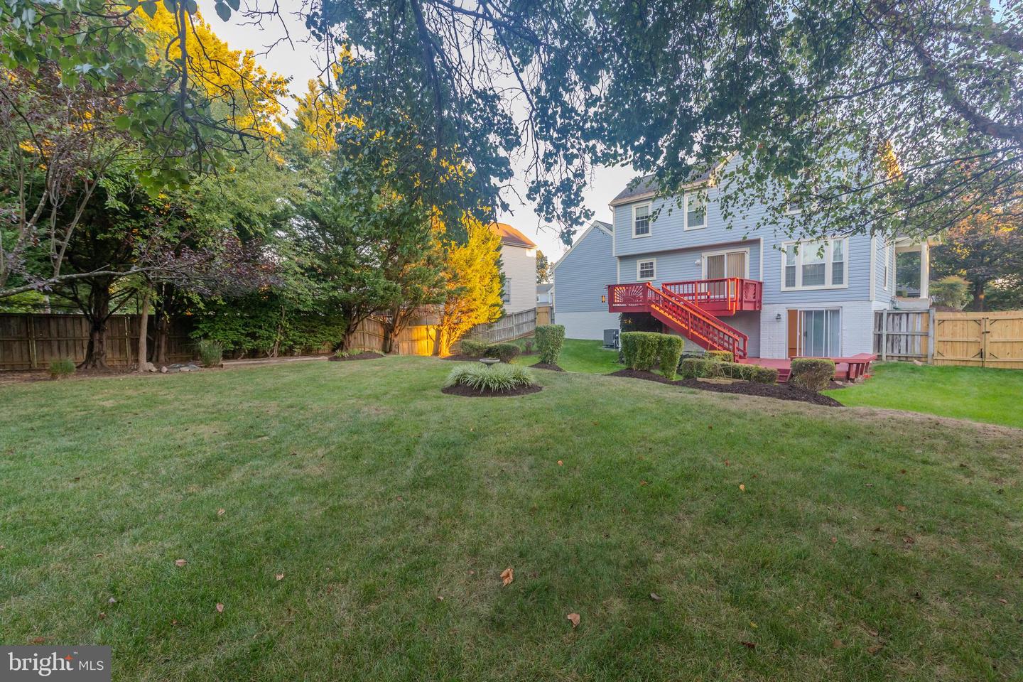 4528 WAVERLY CROSSING LN, CHANTILLY, Virginia 20151, 4 Bedrooms Bedrooms, ,3 BathroomsBathrooms,Residential,For sale,4528 WAVERLY CROSSING LN,VAFX2273186 MLS # VAFX2273186