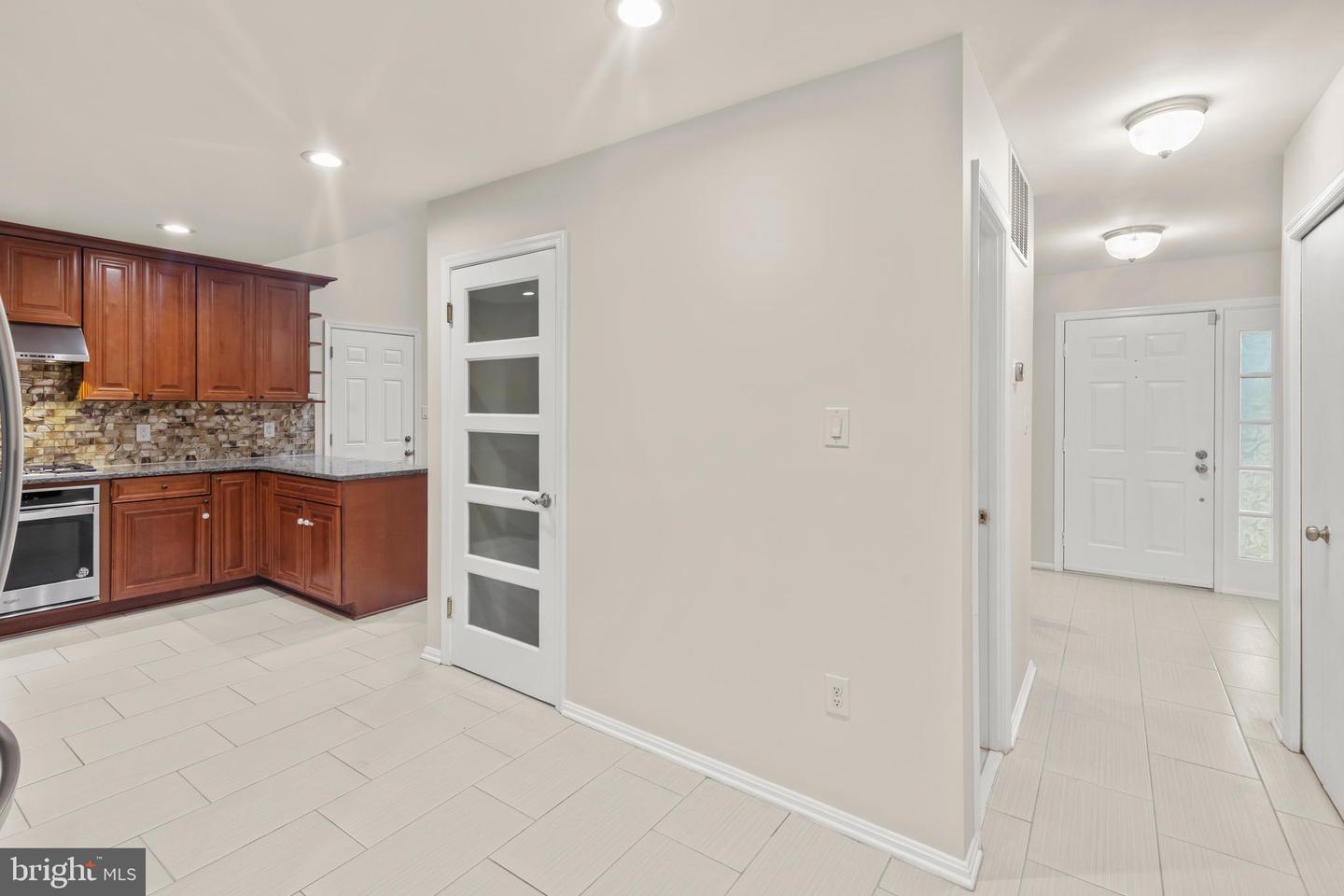 4528 WAVERLY CROSSING LN, CHANTILLY, Virginia 20151, 4 Bedrooms Bedrooms, ,3 BathroomsBathrooms,Residential,For sale,4528 WAVERLY CROSSING LN,VAFX2273186 MLS # VAFX2273186