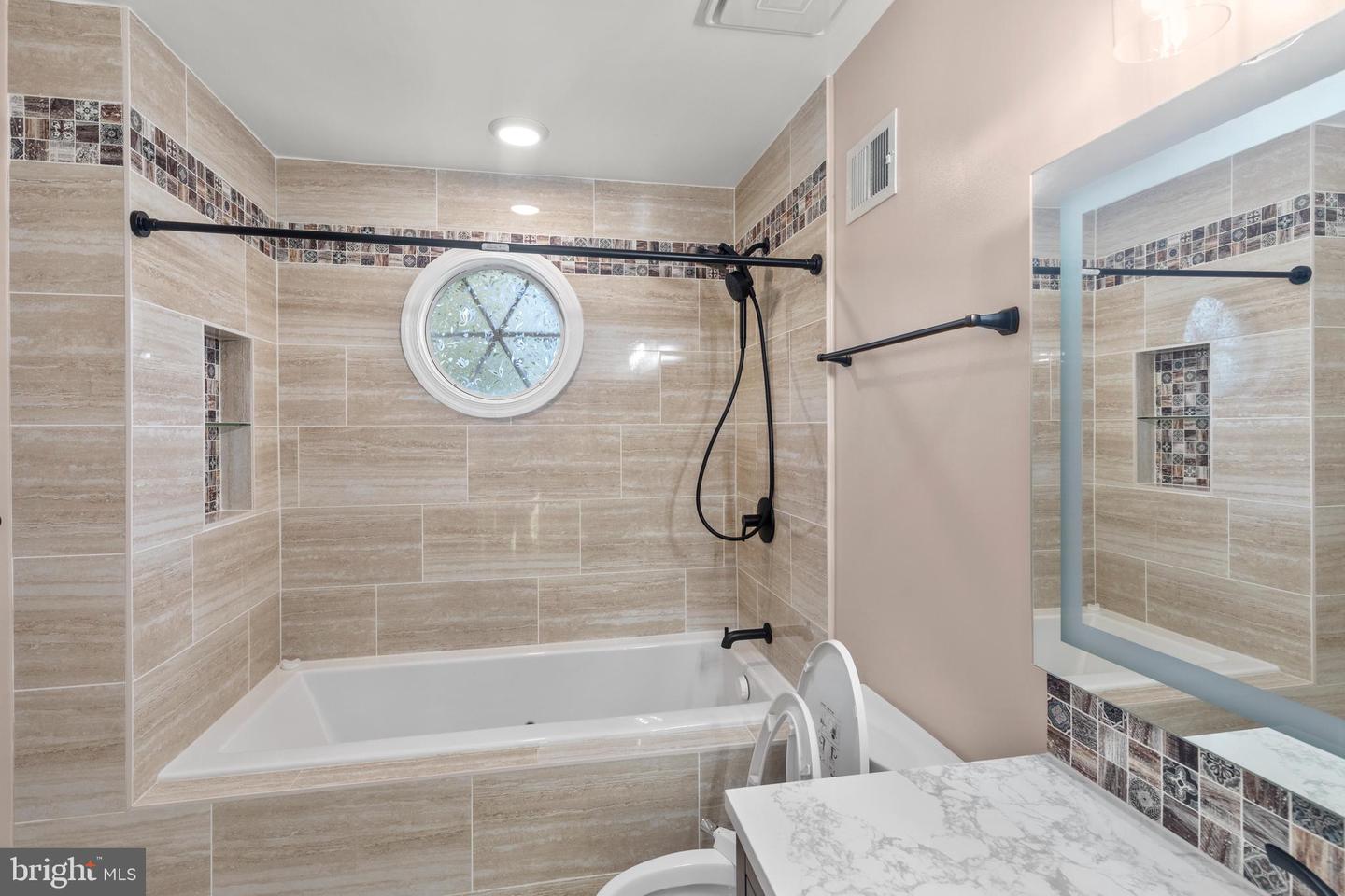 4528 WAVERLY CROSSING LN, CHANTILLY, Virginia 20151, 4 Bedrooms Bedrooms, ,3 BathroomsBathrooms,Residential,For sale,4528 WAVERLY CROSSING LN,VAFX2273186 MLS # VAFX2273186