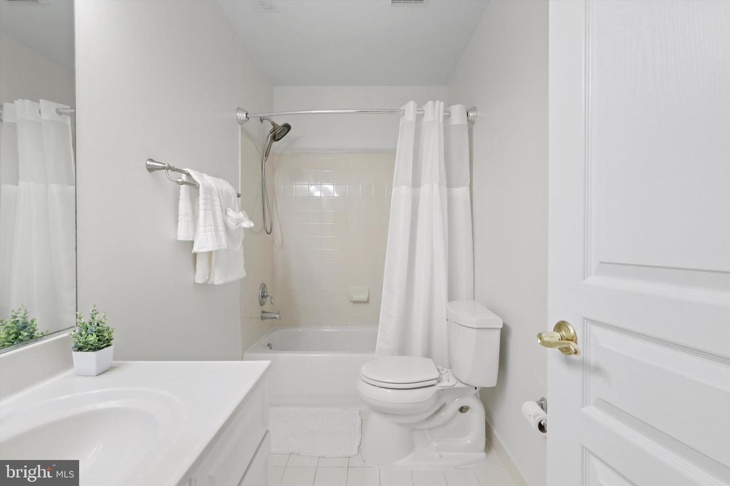6253 SIBEL PL, ALEXANDRIA, Virginia 22310, 5 Bedrooms Bedrooms, ,4 BathroomsBathrooms,Residential,For sale,6253 SIBEL PL,VAFX2272732 MLS # VAFX2272732