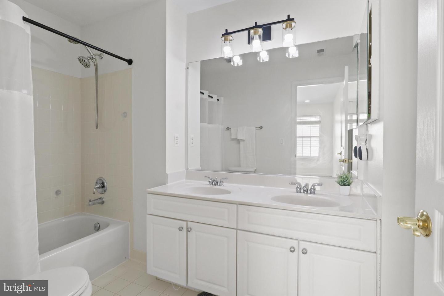 6253 SIBEL PL, ALEXANDRIA, Virginia 22310, 5 Bedrooms Bedrooms, ,4 BathroomsBathrooms,Residential,For sale,6253 SIBEL PL,VAFX2272732 MLS # VAFX2272732