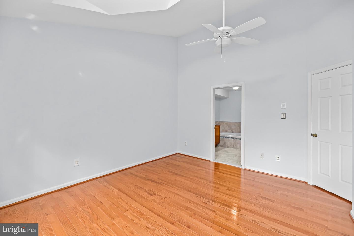 11906 INVERNESS CT, FAIRFAX, Virginia 22033, 3 Bedrooms Bedrooms, 7 Rooms Rooms,2 BathroomsBathrooms,Residential,For sale,11906 INVERNESS CT,VAFX2272768 MLS # VAFX2272768