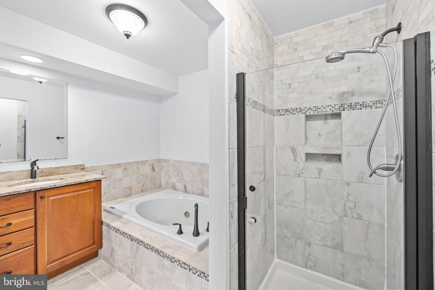 11906 INVERNESS CT, FAIRFAX, Virginia 22033, 3 Bedrooms Bedrooms, 7 Rooms Rooms,2 BathroomsBathrooms,Residential,For sale,11906 INVERNESS CT,VAFX2272768 MLS # VAFX2272768