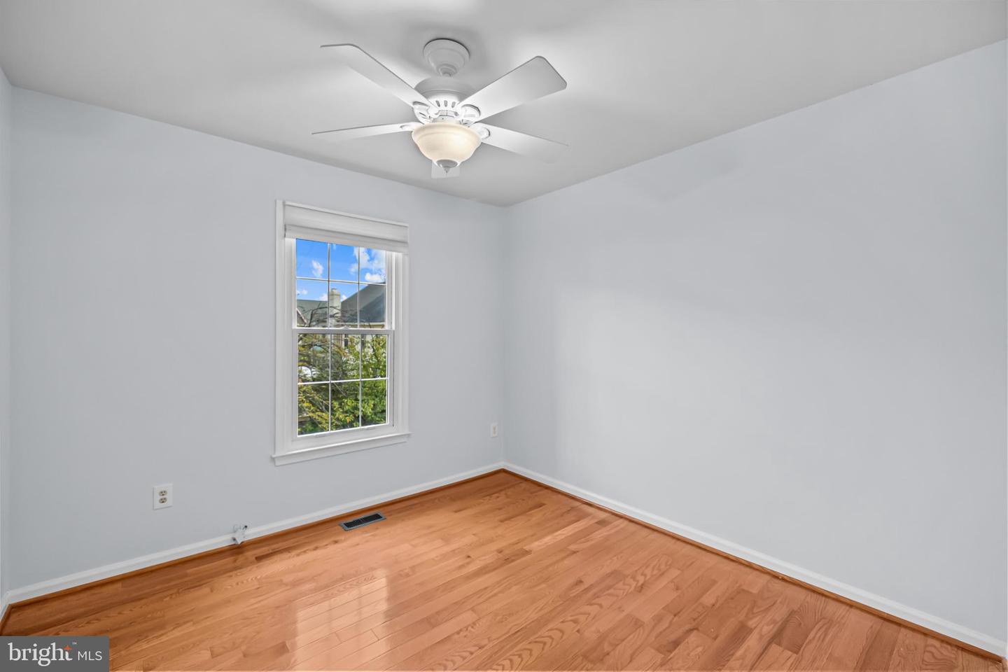 11906 INVERNESS CT, FAIRFAX, Virginia 22033, 3 Bedrooms Bedrooms, 7 Rooms Rooms,2 BathroomsBathrooms,Residential,For sale,11906 INVERNESS CT,VAFX2272768 MLS # VAFX2272768