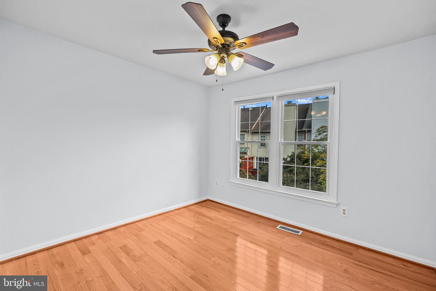 11906 INVERNESS CT, FAIRFAX, Virginia 22033, 3 Bedrooms Bedrooms, 7 Rooms Rooms,2 BathroomsBathrooms,Residential,For sale,11906 INVERNESS CT,VAFX2272768 MLS # VAFX2272768