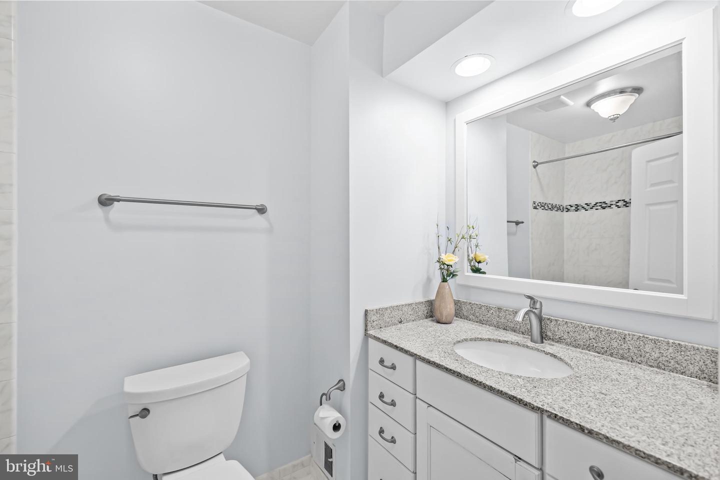 11906 INVERNESS CT, FAIRFAX, Virginia 22033, 3 Bedrooms Bedrooms, 7 Rooms Rooms,2 BathroomsBathrooms,Residential,For sale,11906 INVERNESS CT,VAFX2272768 MLS # VAFX2272768