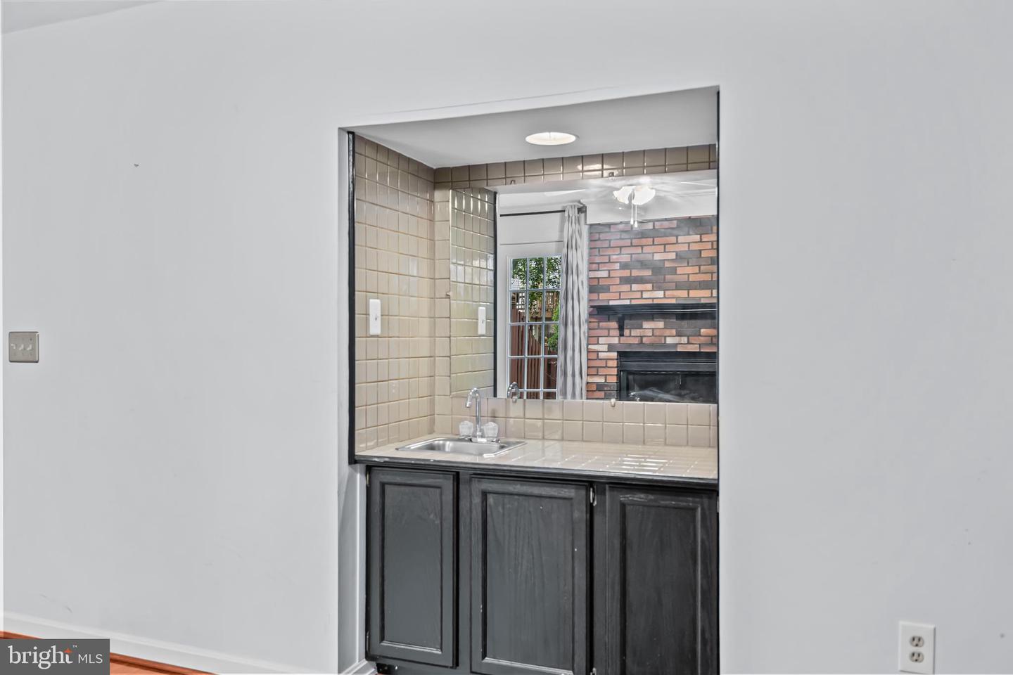 11906 INVERNESS CT, FAIRFAX, Virginia 22033, 3 Bedrooms Bedrooms, 7 Rooms Rooms,2 BathroomsBathrooms,Residential,For sale,11906 INVERNESS CT,VAFX2272768 MLS # VAFX2272768