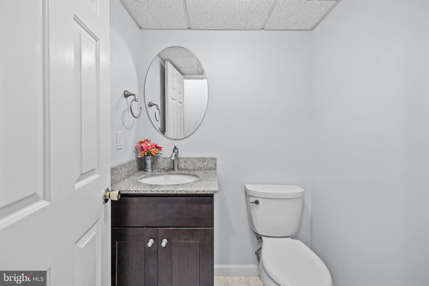 11906 INVERNESS CT, FAIRFAX, Virginia 22033, 3 Bedrooms Bedrooms, 7 Rooms Rooms,2 BathroomsBathrooms,Residential,For sale,11906 INVERNESS CT,VAFX2272768 MLS # VAFX2272768