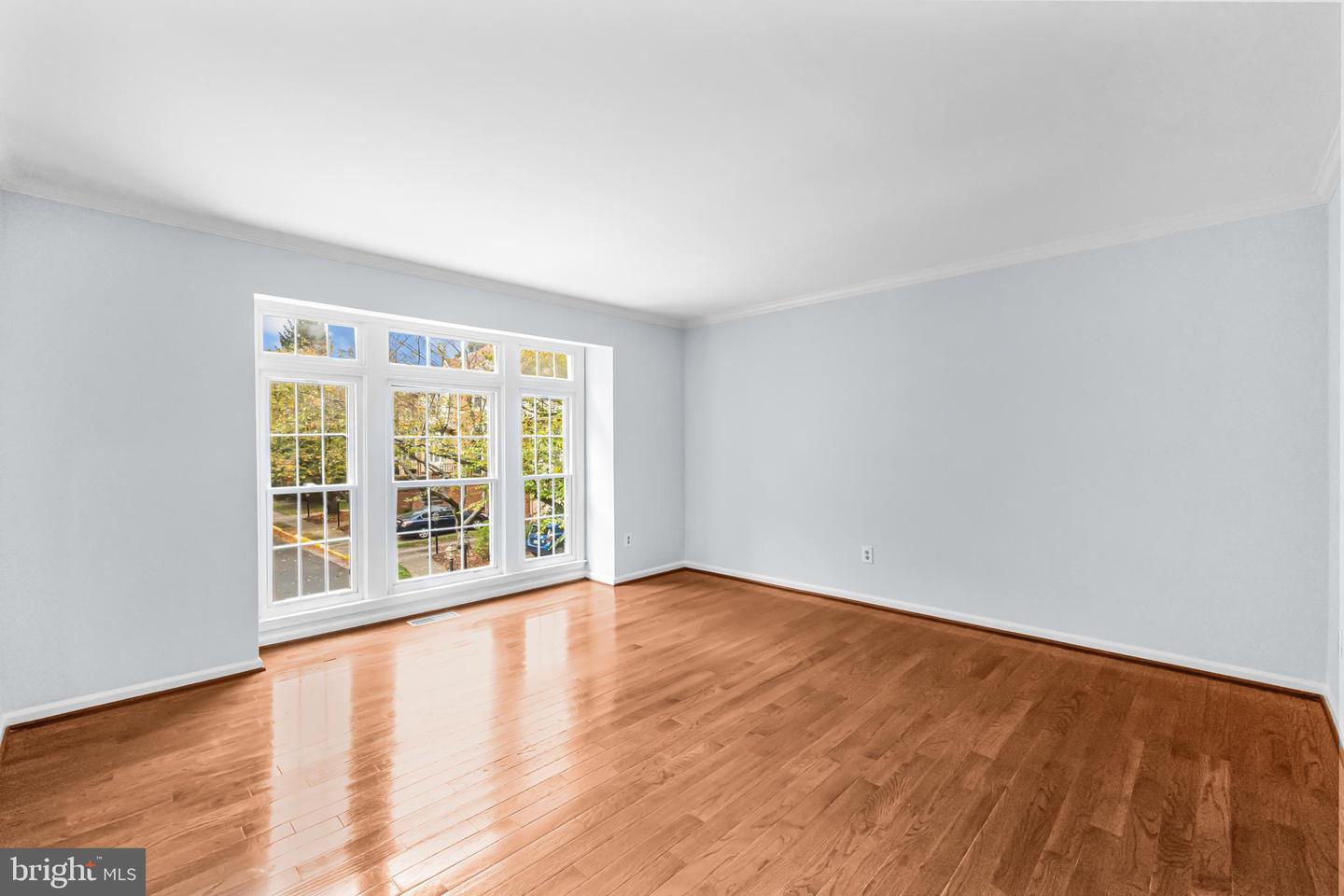 11906 INVERNESS CT, FAIRFAX, Virginia 22033, 3 Bedrooms Bedrooms, 7 Rooms Rooms,2 BathroomsBathrooms,Residential,For sale,11906 INVERNESS CT,VAFX2272768 MLS # VAFX2272768