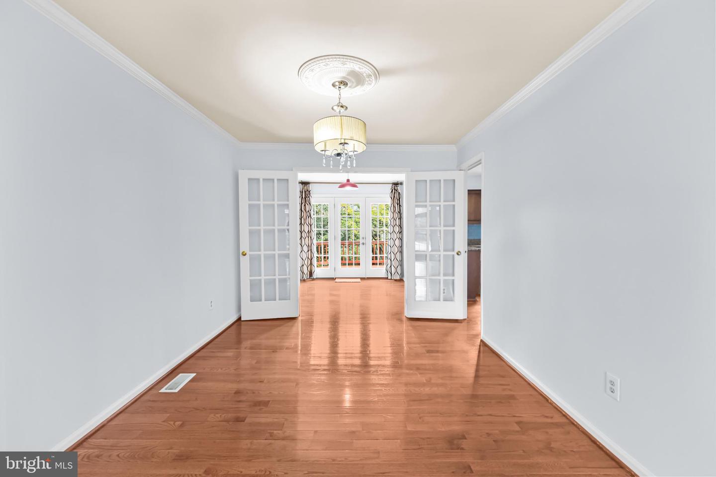 11906 INVERNESS CT, FAIRFAX, Virginia 22033, 3 Bedrooms Bedrooms, 7 Rooms Rooms,2 BathroomsBathrooms,Residential,For sale,11906 INVERNESS CT,VAFX2272768 MLS # VAFX2272768