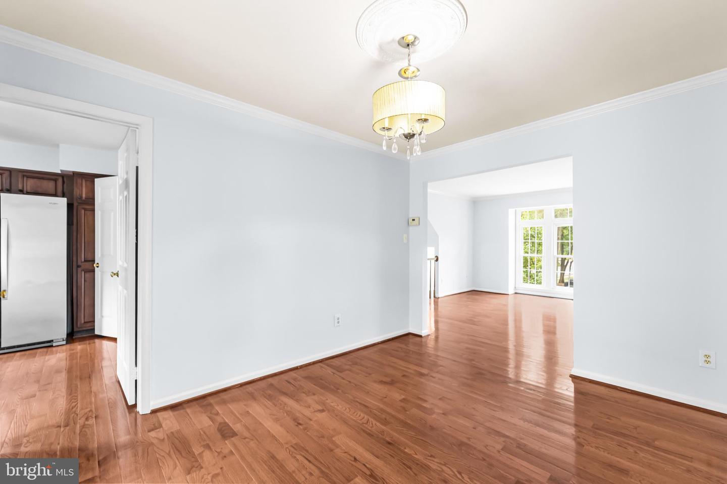 11906 INVERNESS CT, FAIRFAX, Virginia 22033, 3 Bedrooms Bedrooms, 7 Rooms Rooms,2 BathroomsBathrooms,Residential,For sale,11906 INVERNESS CT,VAFX2272768 MLS # VAFX2272768