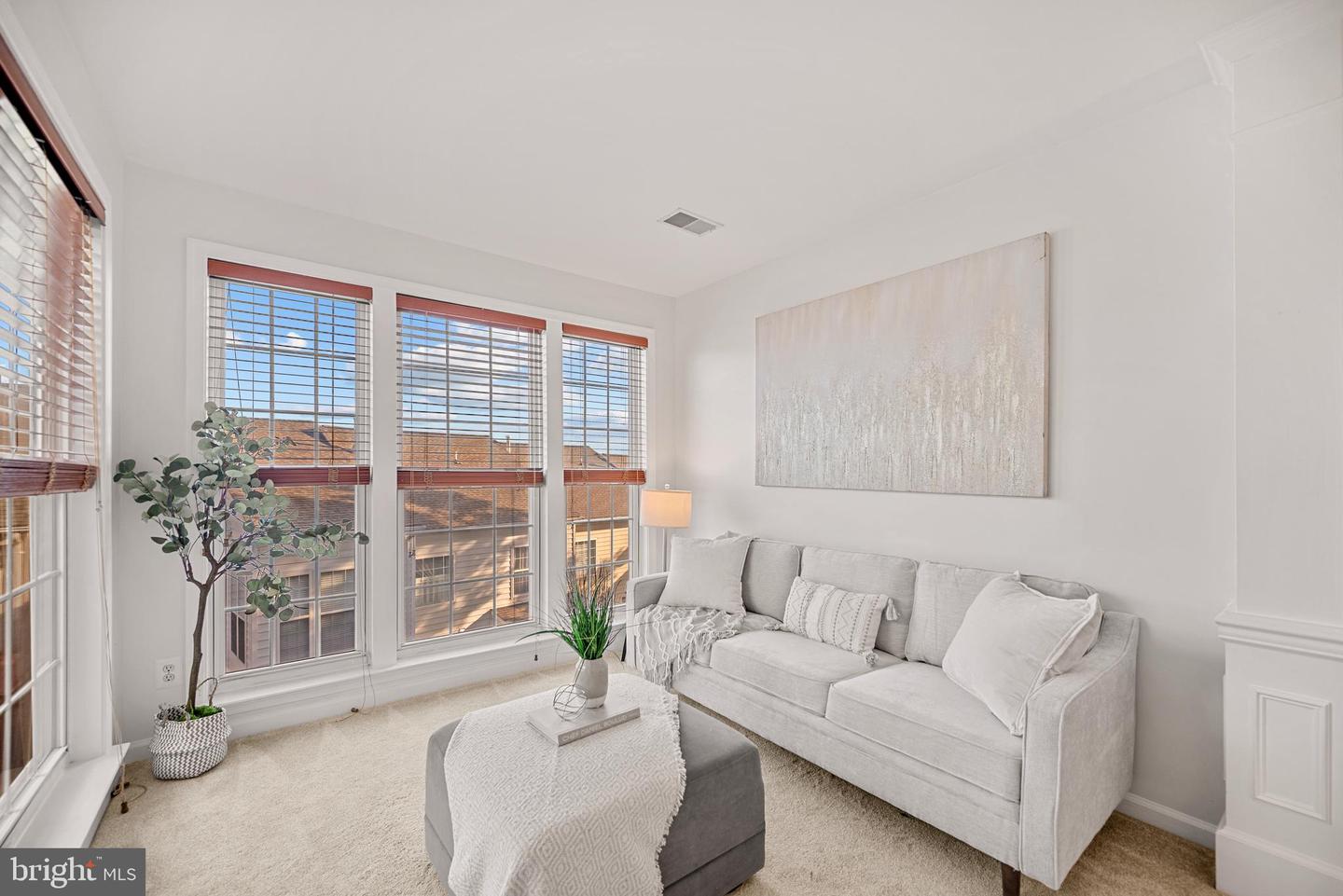 6369 LEVTOV LNDG, ALEXANDRIA, Virginia 22312, 4 Bedrooms Bedrooms, ,3 BathroomsBathrooms,Residential,For sale,6369 LEVTOV LNDG,VAFX2272810 MLS # VAFX2272810