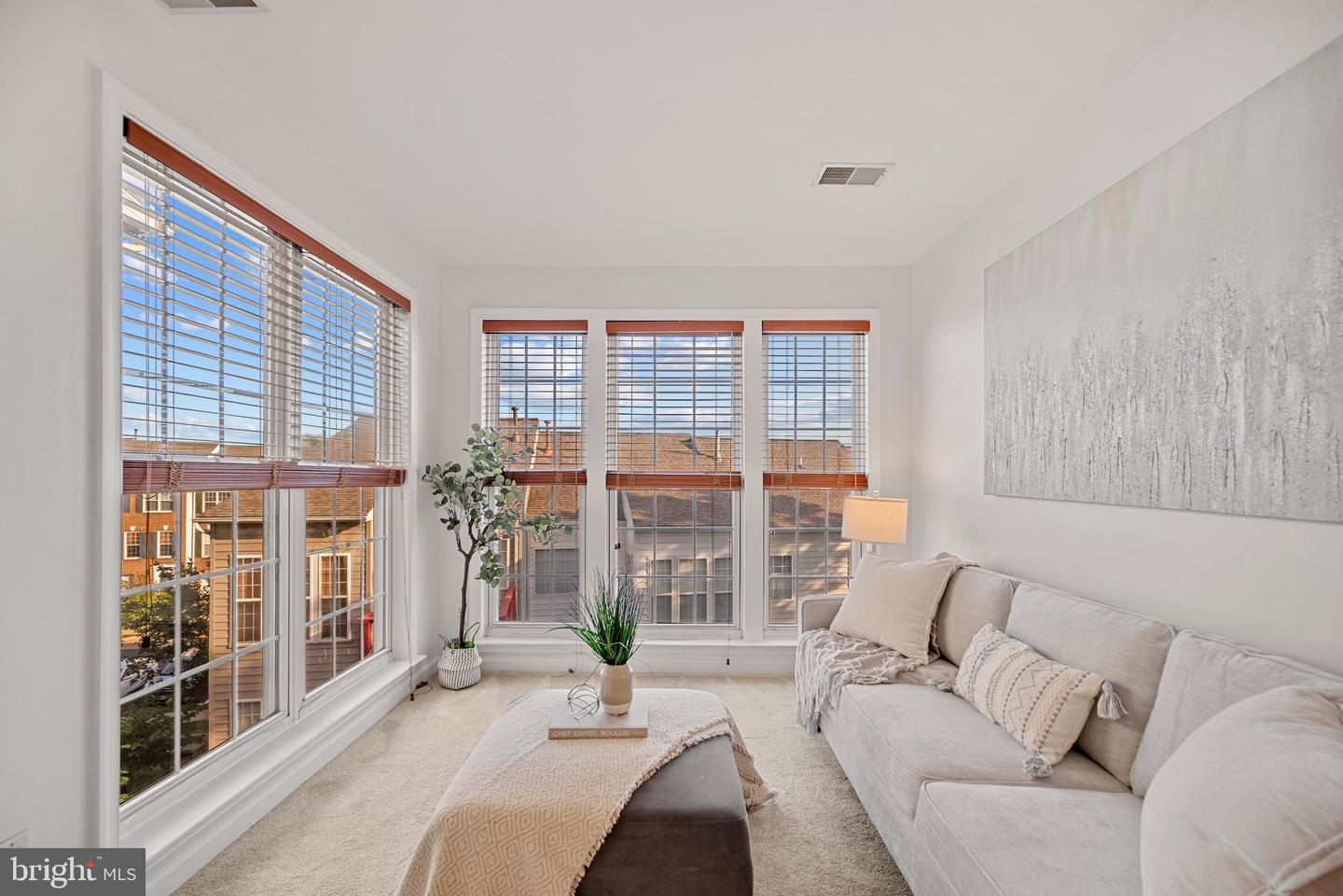 6369 LEVTOV LNDG, ALEXANDRIA, Virginia 22312, 4 Bedrooms Bedrooms, ,3 BathroomsBathrooms,Residential,For sale,6369 LEVTOV LNDG,VAFX2272810 MLS # VAFX2272810