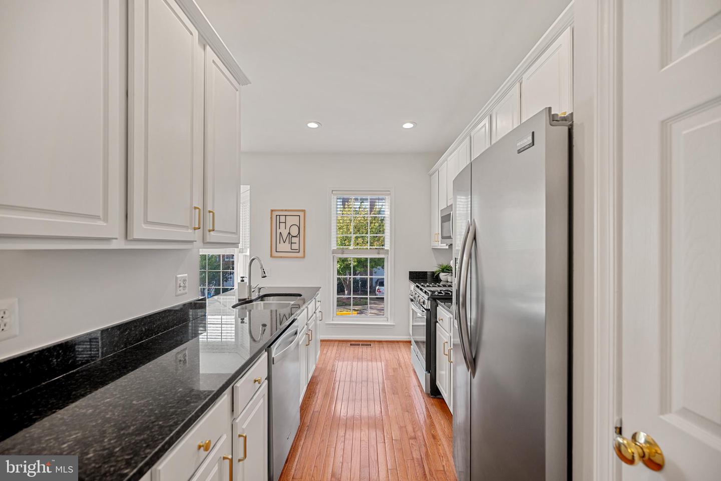 6369 LEVTOV LNDG, ALEXANDRIA, Virginia 22312, 4 Bedrooms Bedrooms, ,3 BathroomsBathrooms,Residential,For sale,6369 LEVTOV LNDG,VAFX2272810 MLS # VAFX2272810