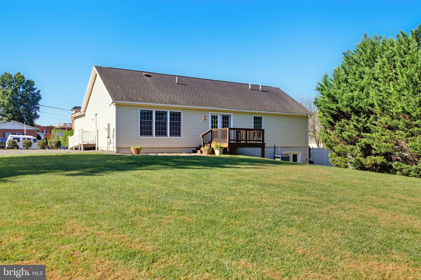 107 SHENELL DR, MOUNT JACKSON, Virginia 22842, 3 Bedrooms Bedrooms, ,2 BathroomsBathrooms,Residential,For sale,107 SHENELL DR,VASH2012708 MLS # VASH2012708
