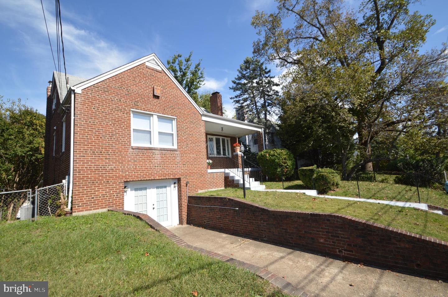 210 PEABODY ST NE, WASHINGTON, District Of Columbia 20011, 4 Bedrooms Bedrooms, ,3 BathroomsBathrooms,Residential,For sale,210 PEABODY ST NE,DCDC2225638 MLS # DCDC2225638