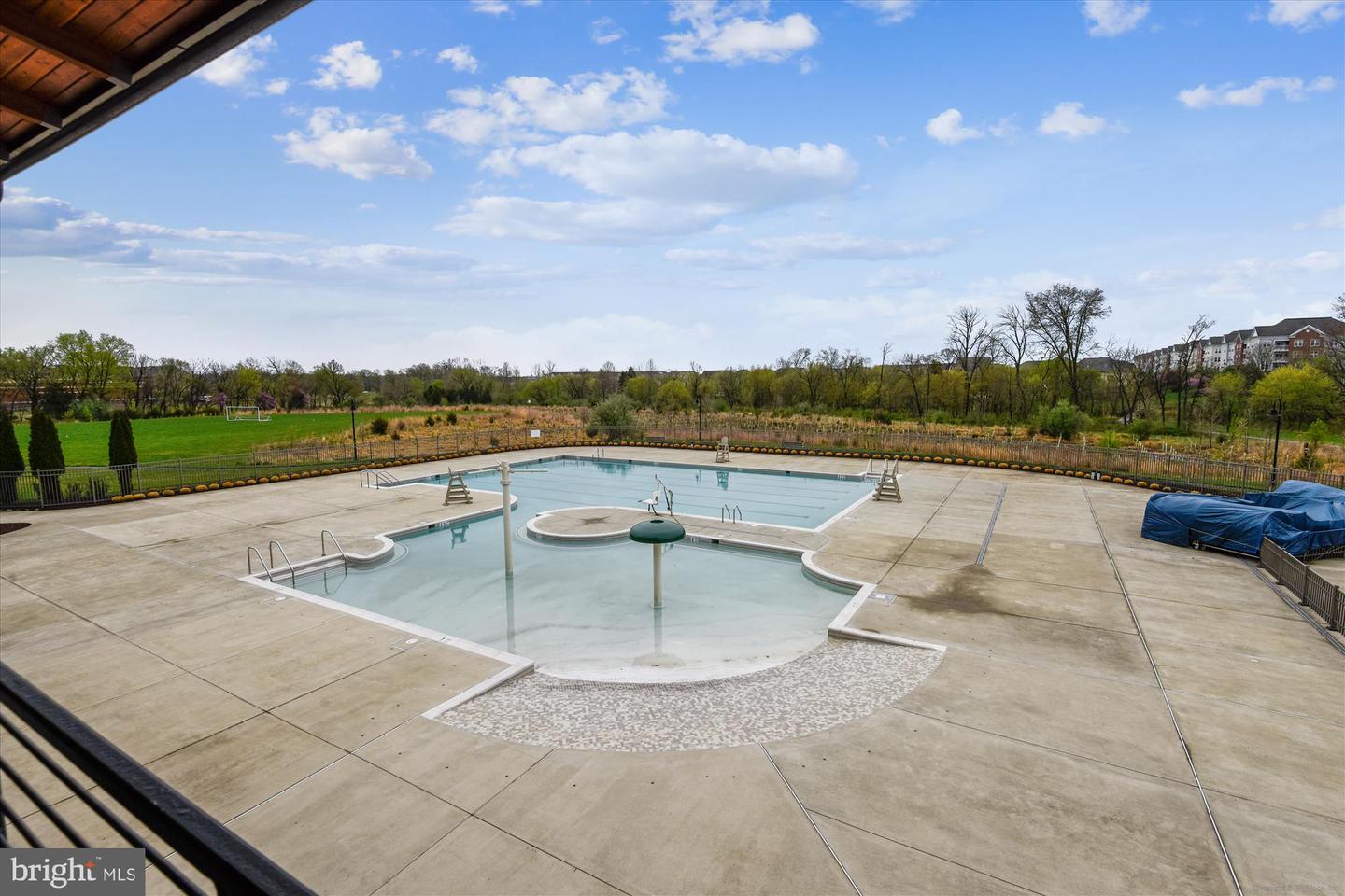 20763 CRESCENT POINTE PL, ASHBURN, Virginia 20147, 3 Bedrooms Bedrooms, ,3 BathroomsBathrooms,Residential,For sale,20763 CRESCENT POINTE PL,VALO2108302 MLS # VALO2108302