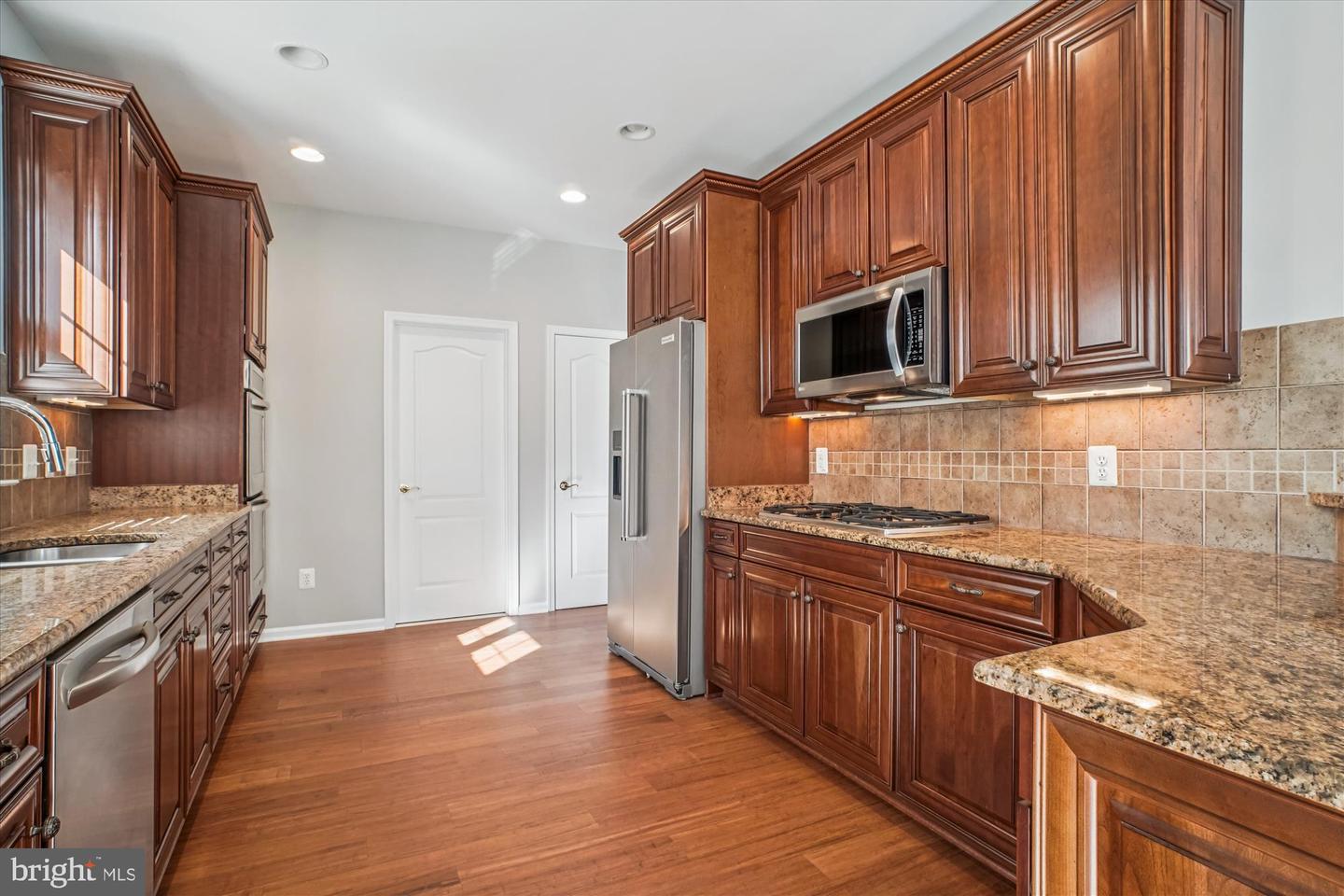 20763 CRESCENT POINTE PL, ASHBURN, Virginia 20147, 3 Bedrooms Bedrooms, ,3 BathroomsBathrooms,Residential,For sale,20763 CRESCENT POINTE PL,VALO2108302 MLS # VALO2108302