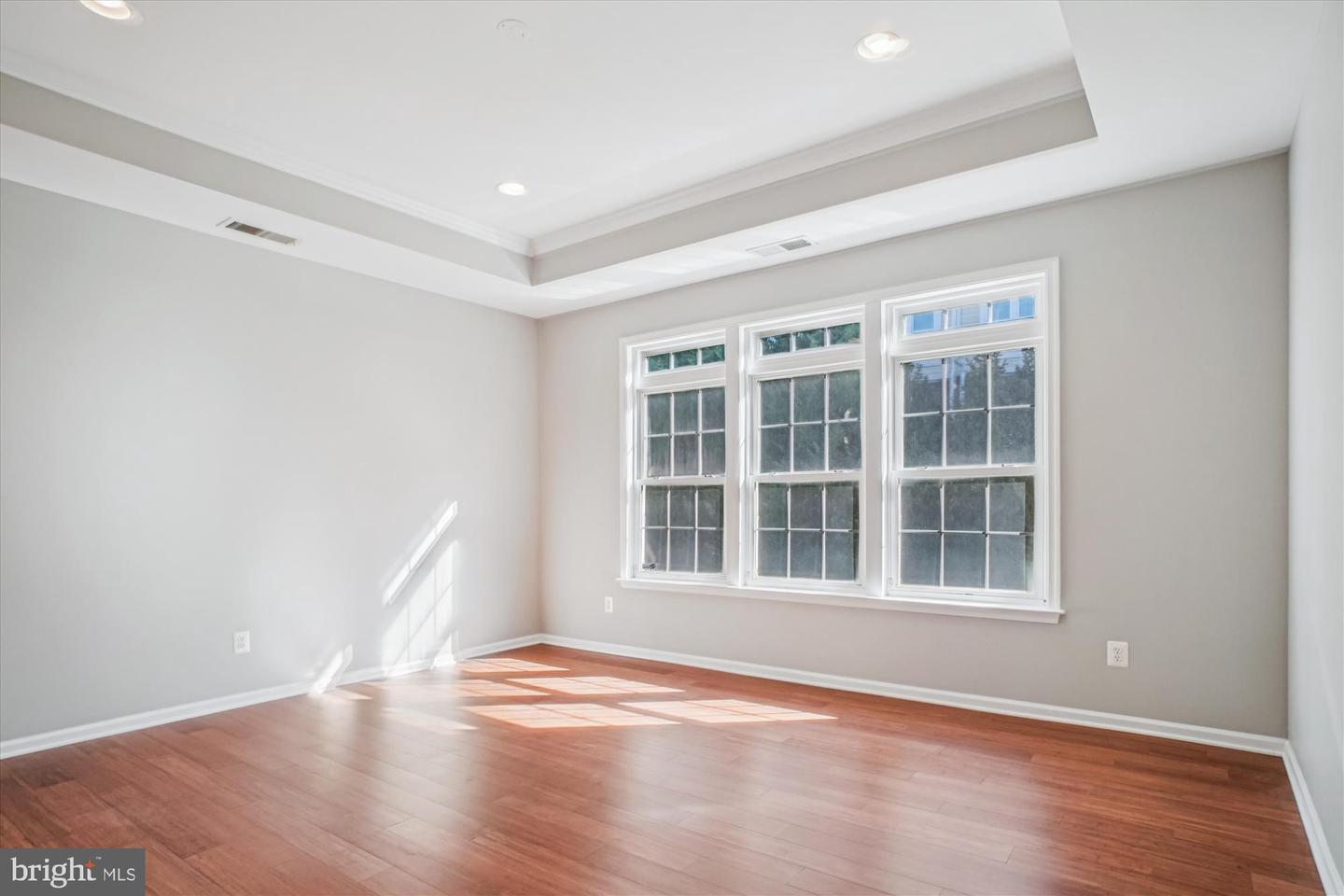 20763 CRESCENT POINTE PL, ASHBURN, Virginia 20147, 3 Bedrooms Bedrooms, ,3 BathroomsBathrooms,Residential,For sale,20763 CRESCENT POINTE PL,VALO2108302 MLS # VALO2108302
